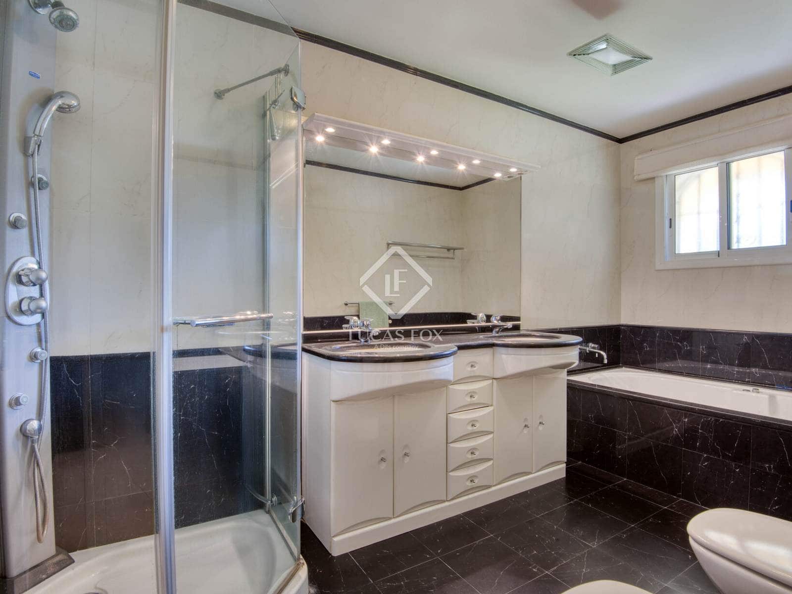 6 soverom Villa til salgs i Santa Cristina d'Aro med svømmebasseng garasje - € 995 000 (Ref: 9104932)