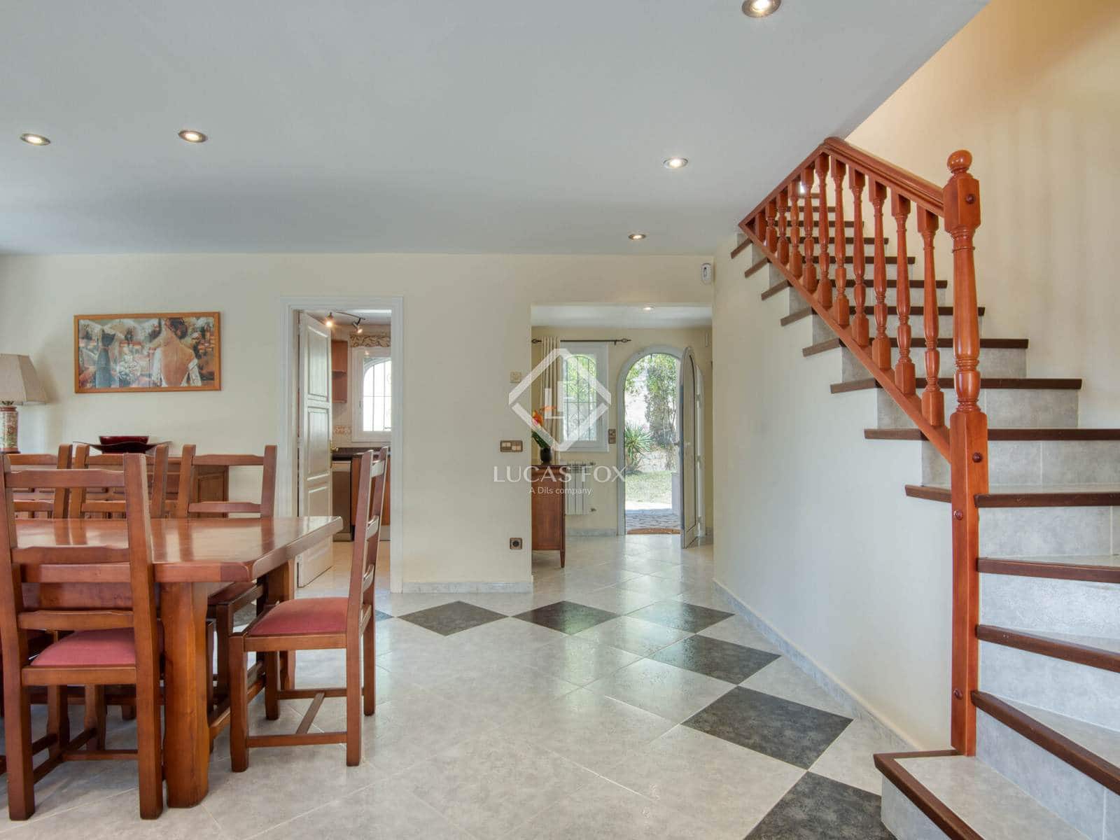 6 soverom Villa til salgs i Santa Cristina d'Aro med svømmebasseng garasje - € 995 000 (Ref: 9104932)