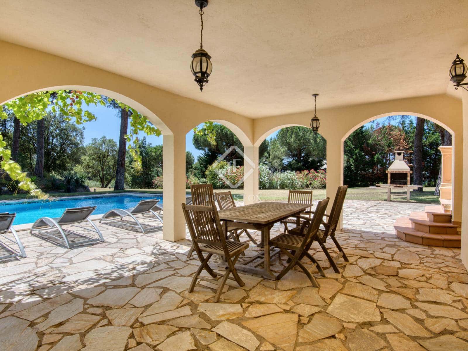 6 soverom Villa til salgs i Santa Cristina d'Aro med svømmebasseng garasje - € 995 000 (Ref: 9104932)