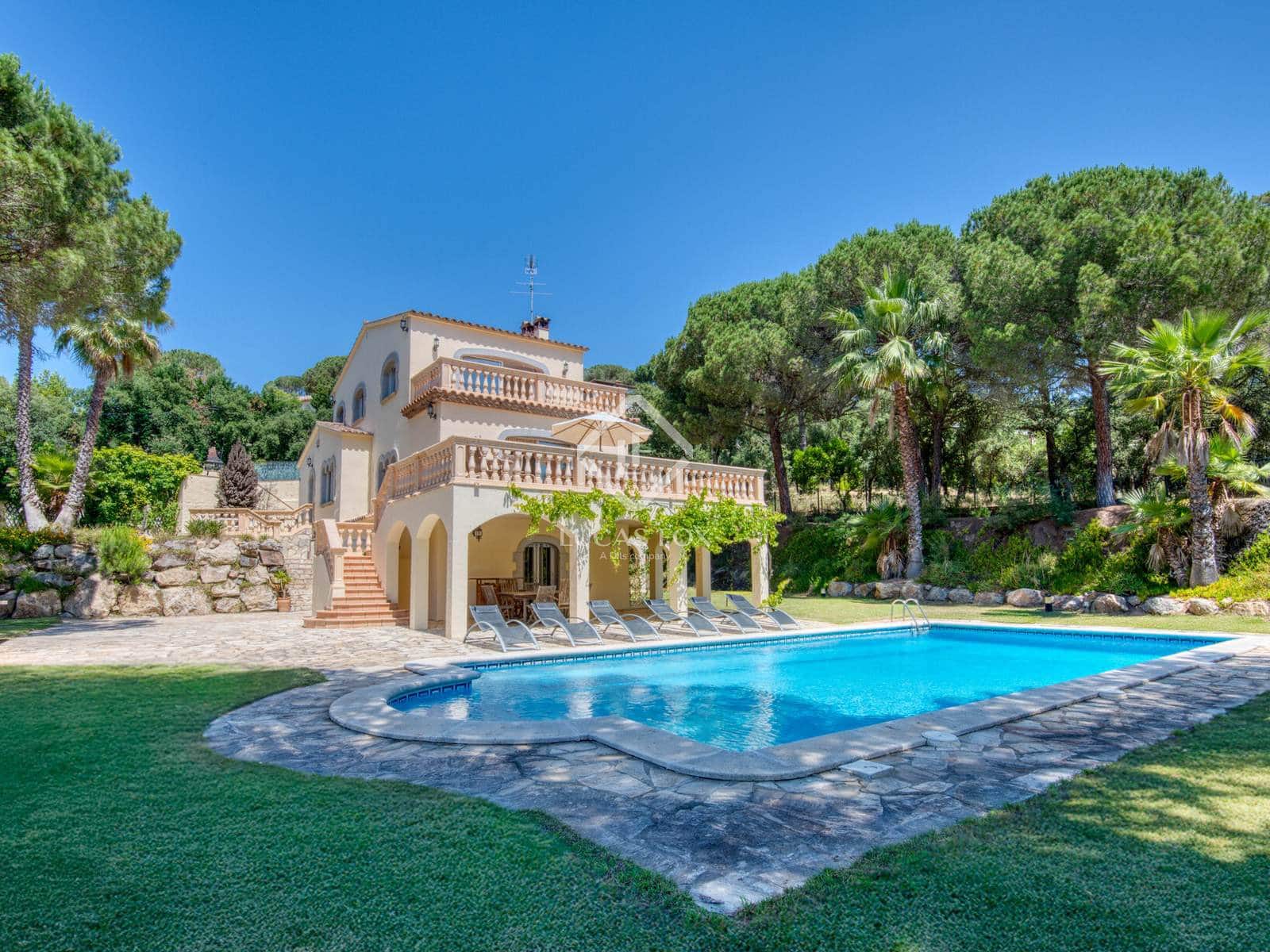 6 soverom Villa til salgs i Santa Cristina d'Aro med svømmebasseng garasje - € 995 000 (Ref: 9104932)