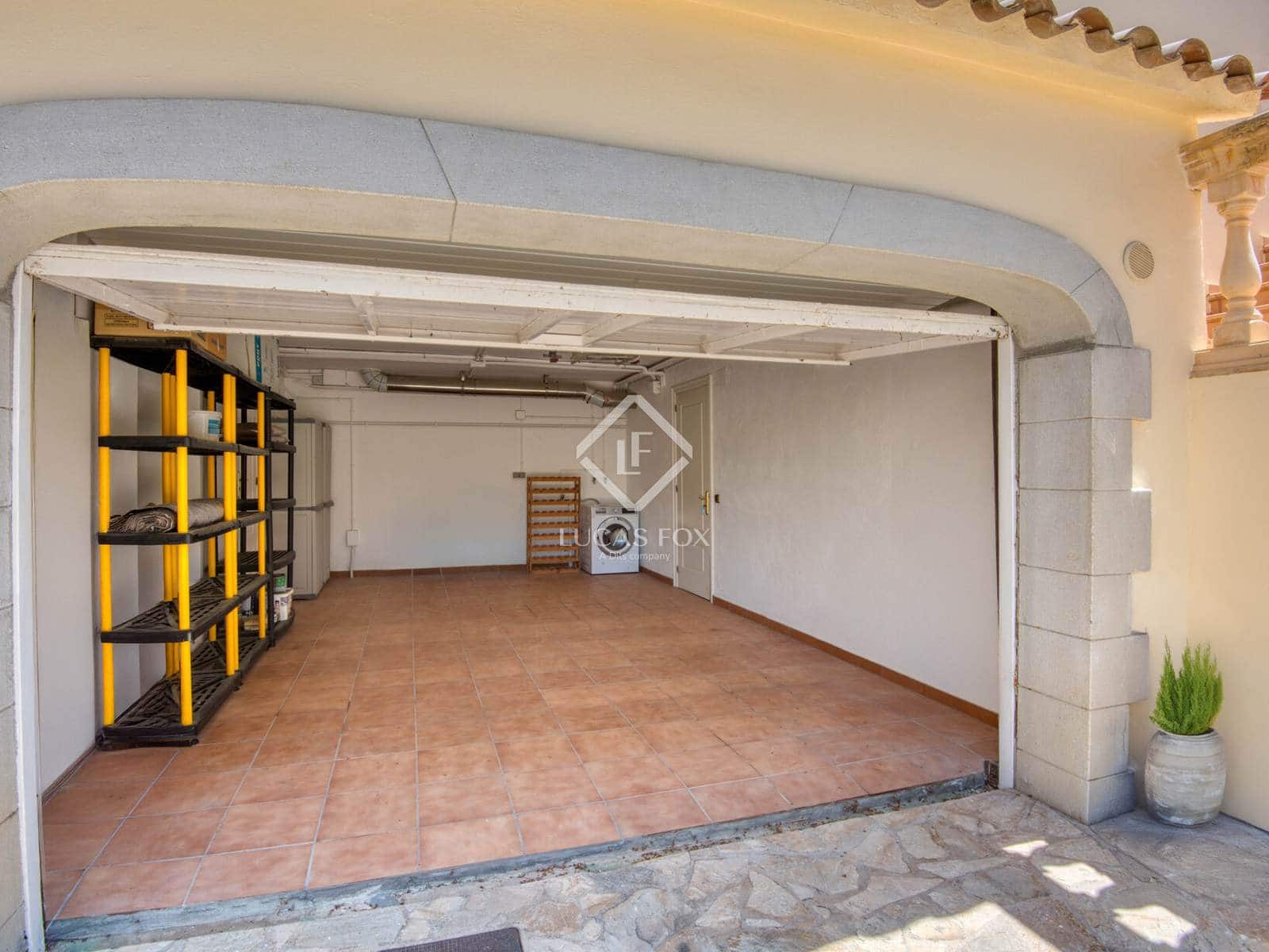 6 soverom Villa til salgs i Santa Cristina d'Aro med svømmebasseng garasje - € 995 000 (Ref: 9104932)