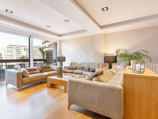 4 soveværelse Lejlighed til salg i Barcelona by med garage - € 1.450.000 (Ref: 9105152)