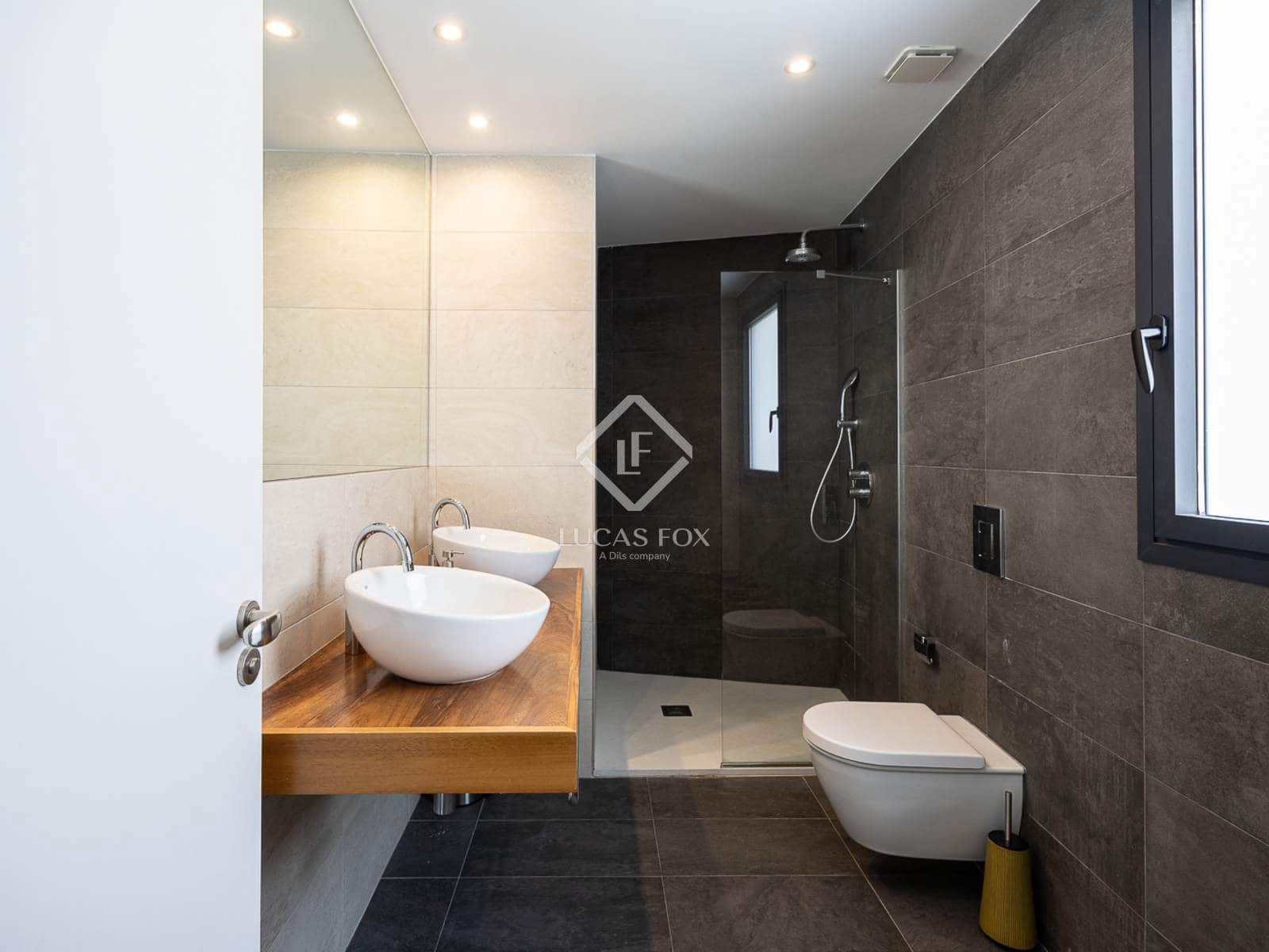 2 bedroom Penthouse for rent in Barcelona city - € 2,500 (Ref: 9105328)