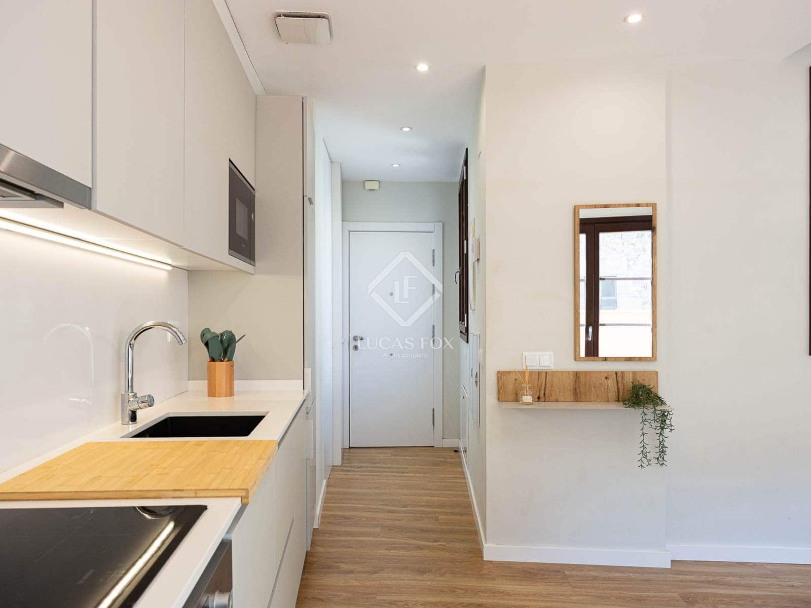 2 bedroom Penthouse for rent in Barcelona city - € 2,500 (Ref: 9105328)