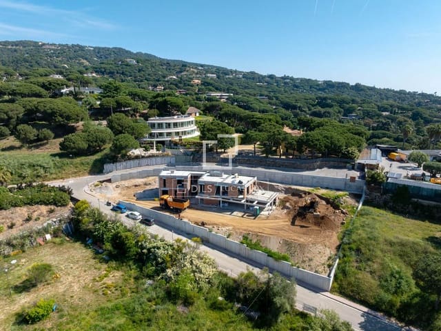 7 makuuhuone Huvila myytävänä paikassa Sant Andreu de Llavaneres mukana uima-altaan 
autotalli - 4 200 000 € (Ref: 9106145)
