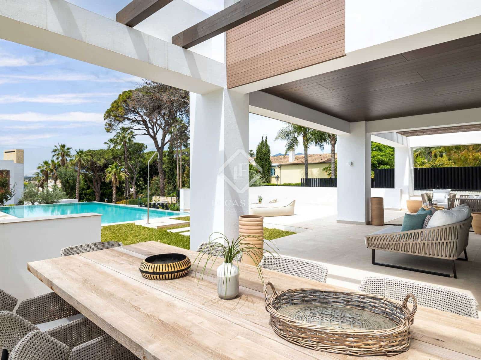 4 slaapkamer Villa te koop in Marbella met zwembad garage - € 4.750.000 (Ref: 9107898)