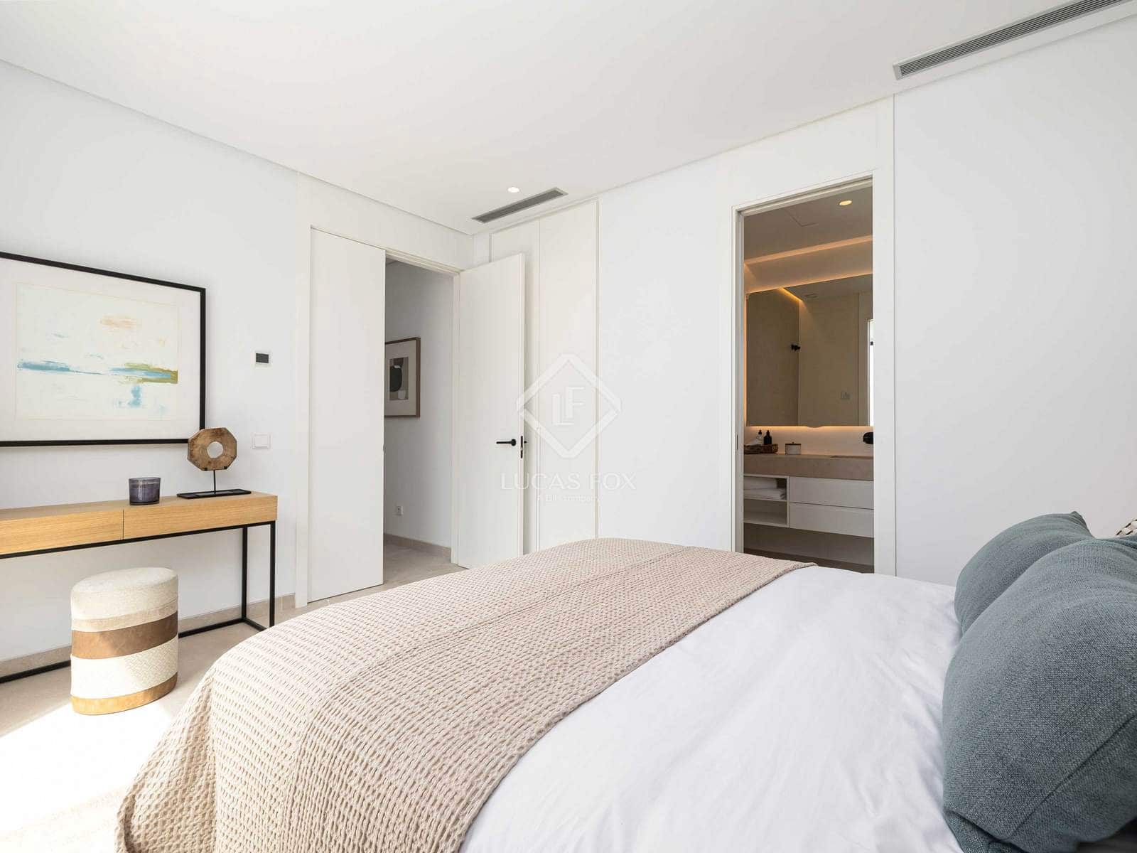 4 slaapkamer Villa te koop in Marbella met zwembad garage - € 4.750.000 (Ref: 9107898)