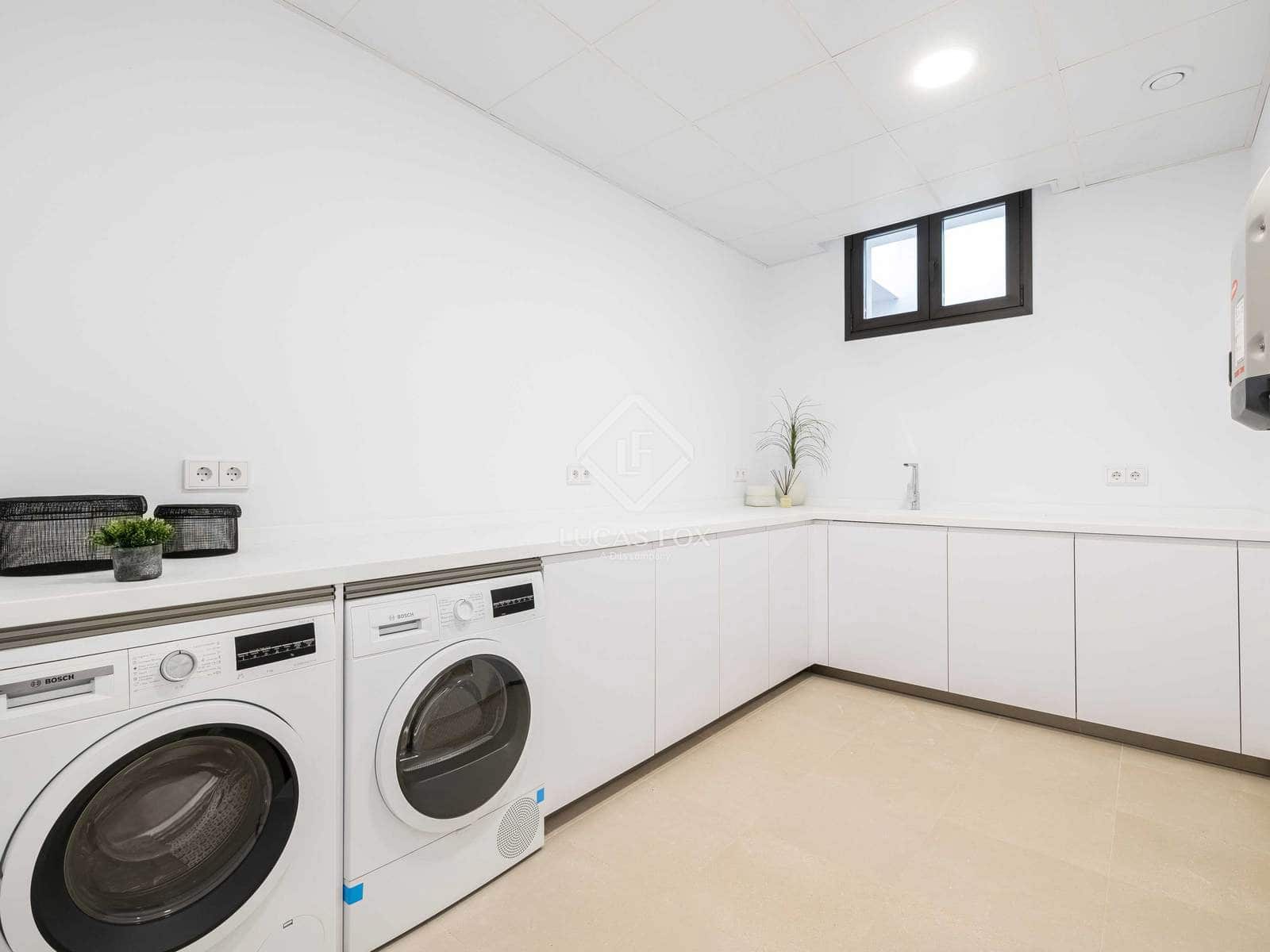 4 slaapkamer Villa te koop in Marbella met zwembad garage - € 4.750.000 (Ref: 9107898)