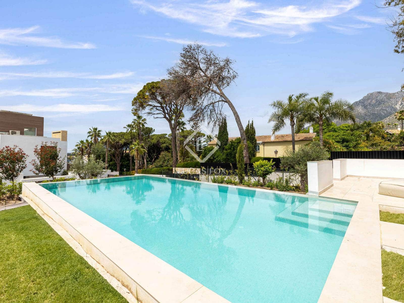 4 slaapkamer Villa te koop in Marbella met zwembad garage - € 4.750.000 (Ref: 9107898)