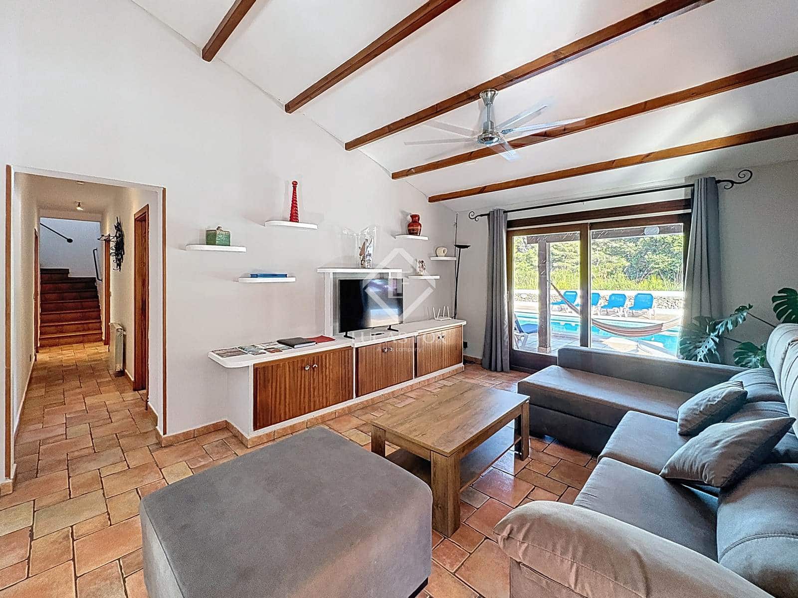 5 soveværelse Finca/Landehus til salg i Es Mercadal med swimmingpool - € 1.435.000 (Ref: 9107900)