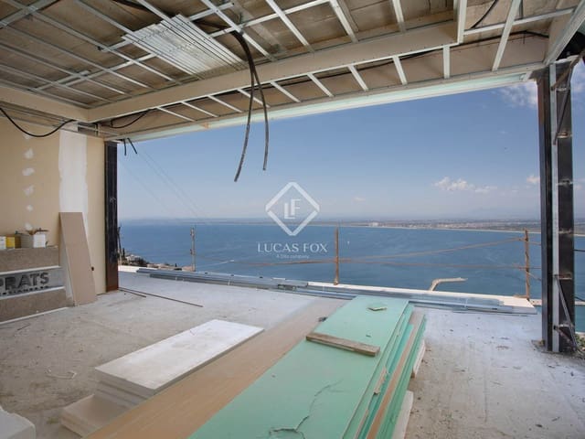 4 bedroom Villa for sale in Roses with pool garage - € 1,590,000 (Ref: 9108117)