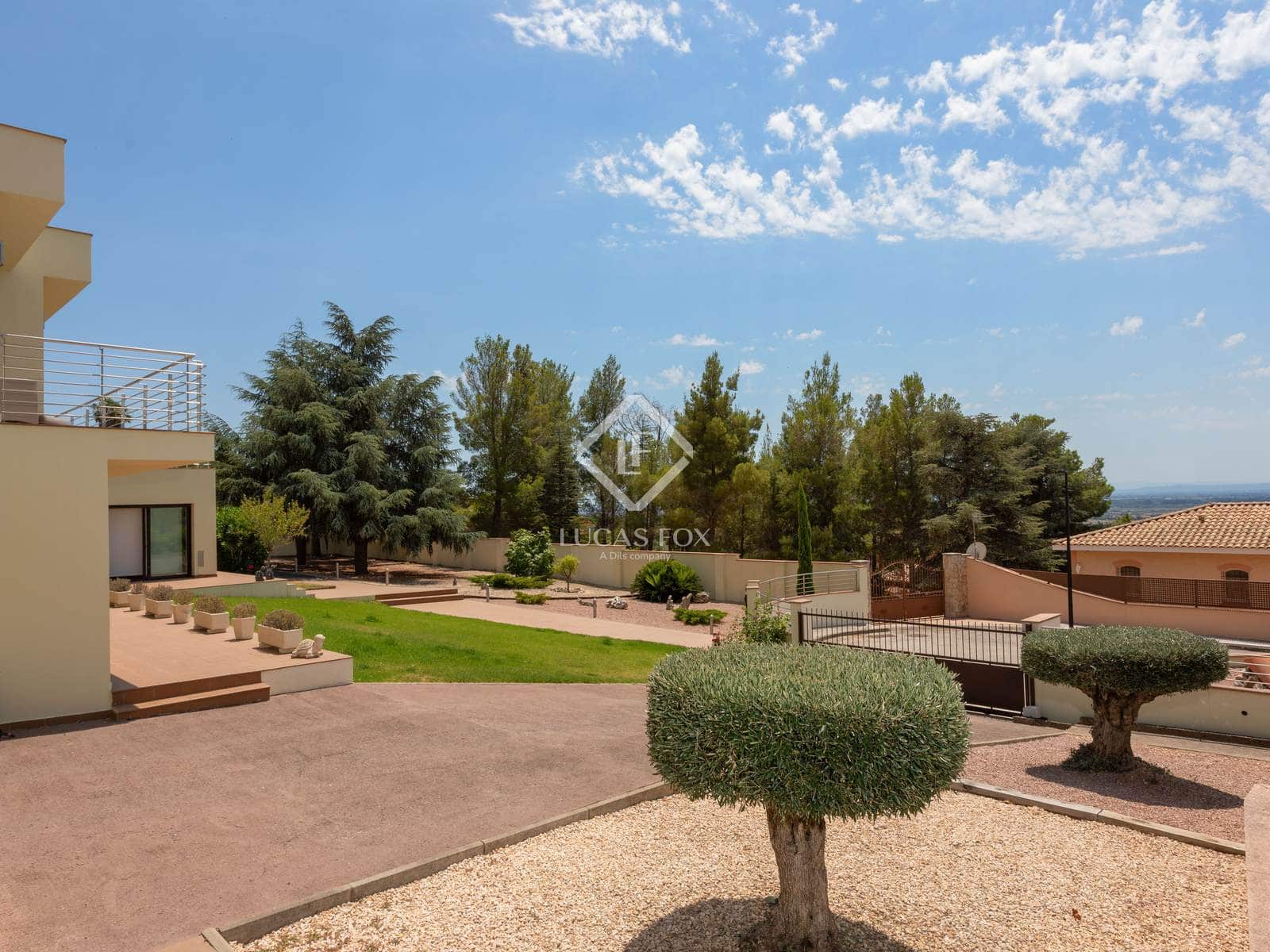 5 slaapkamer Villa te koop in Pau met zwembad - € 1.500.000 (Ref: 9109350)