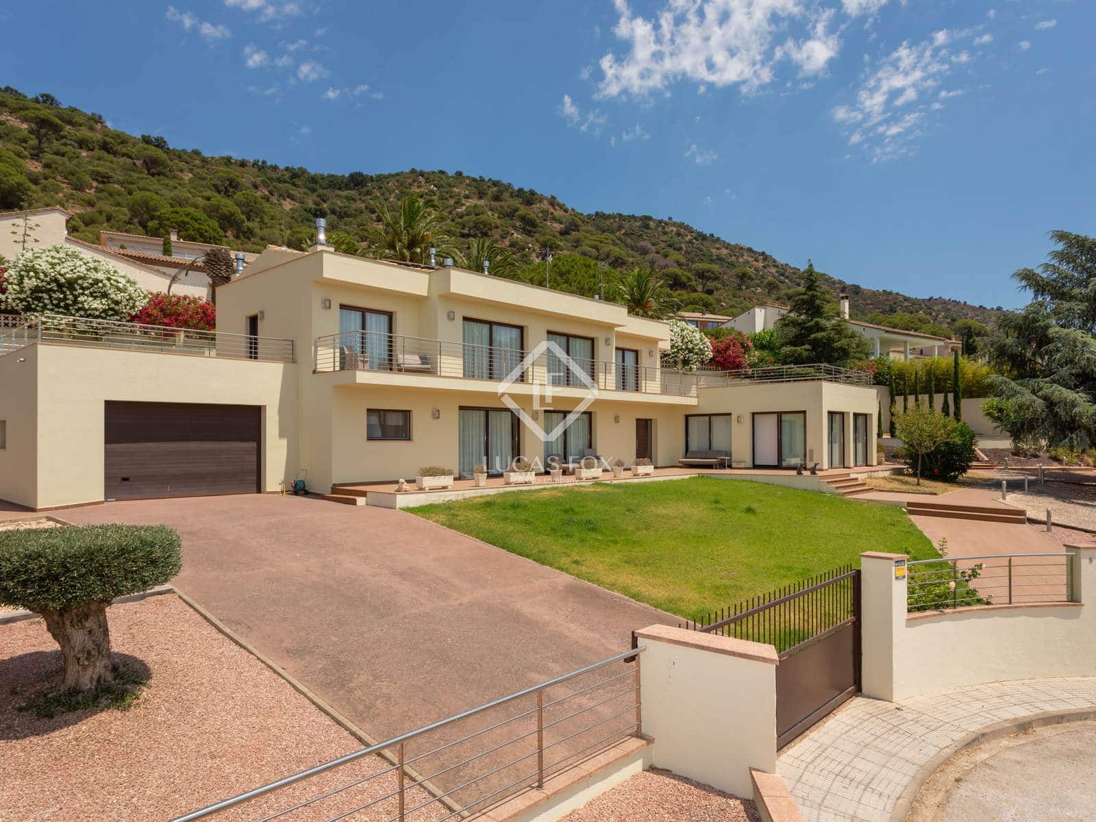 5 slaapkamer Villa te koop in Pau met zwembad - € 1.500.000 (Ref: 9109350)