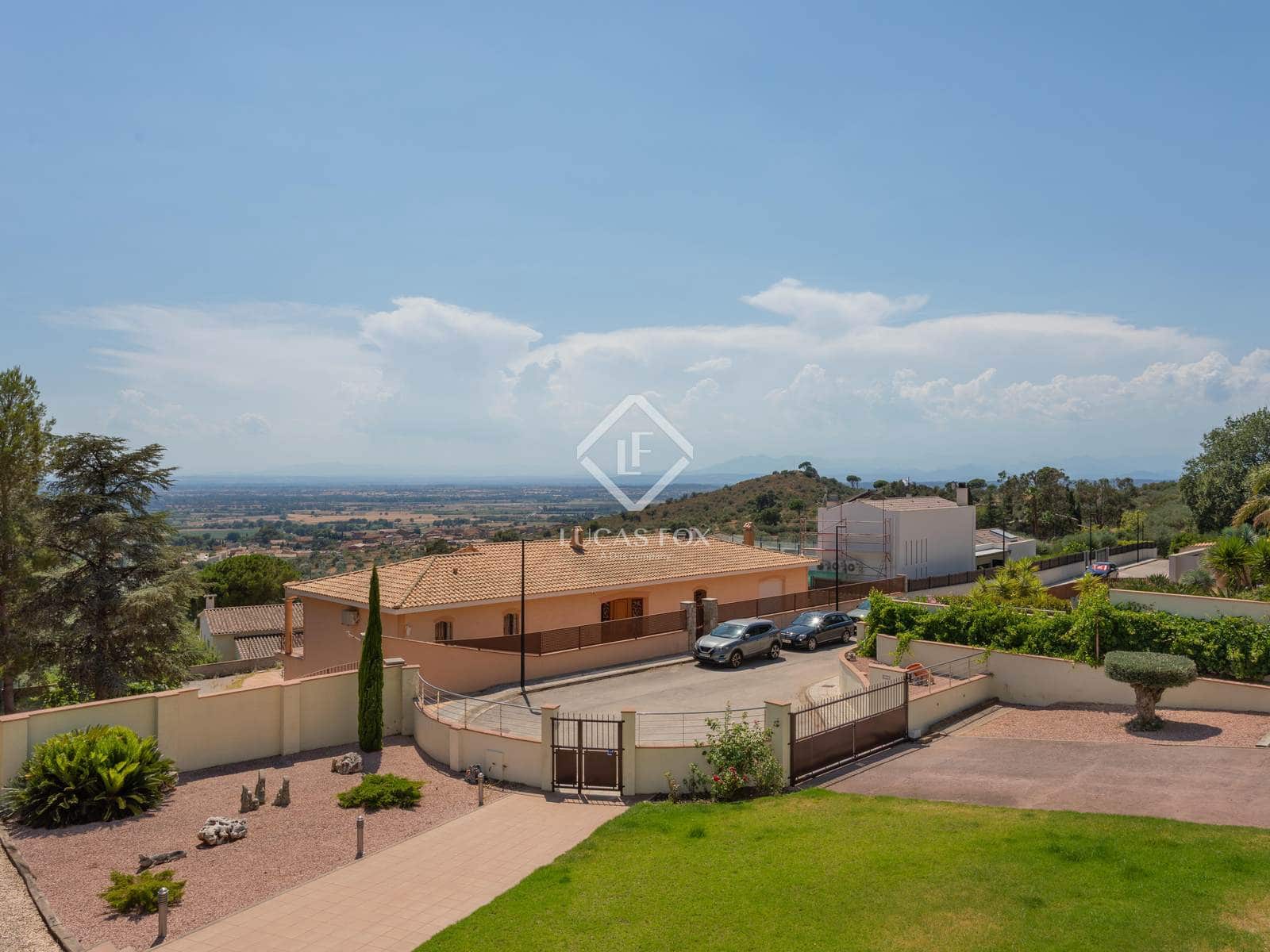 5 slaapkamer Villa te koop in Pau met zwembad - € 1.500.000 (Ref: 9109350)