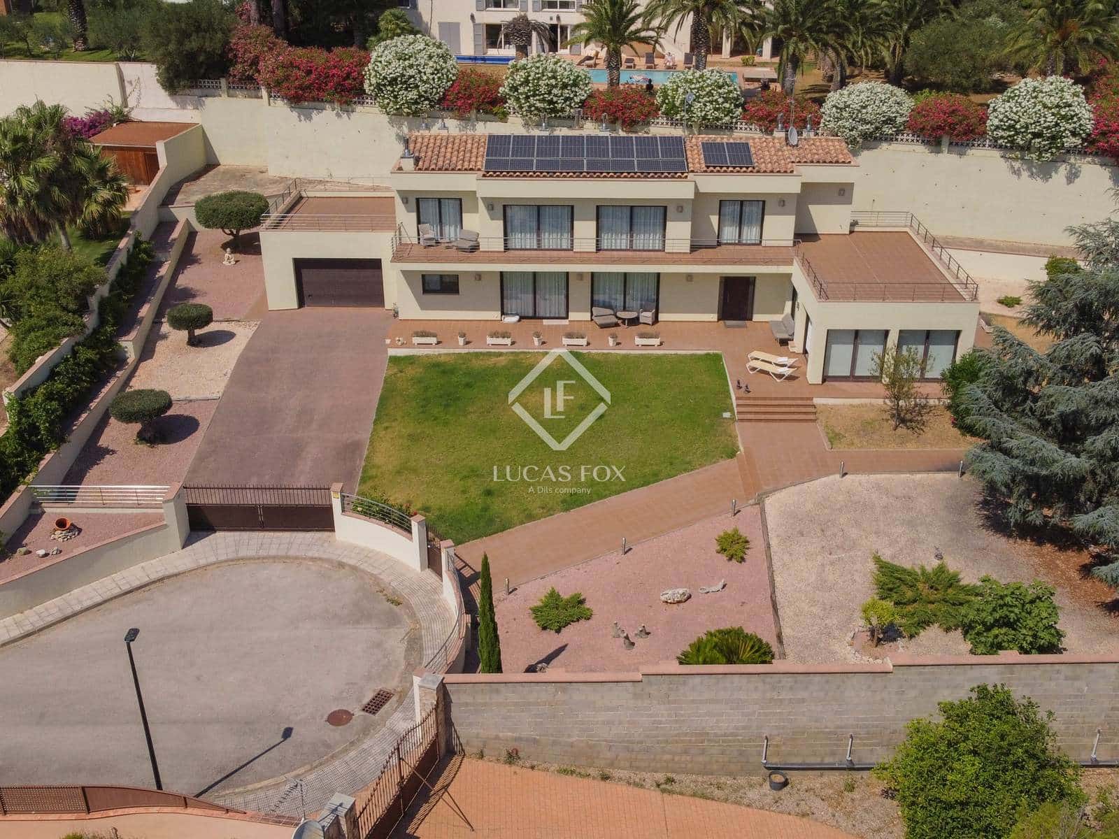 5 slaapkamer Villa te koop in Pau met zwembad - € 1.500.000 (Ref: 9109350)