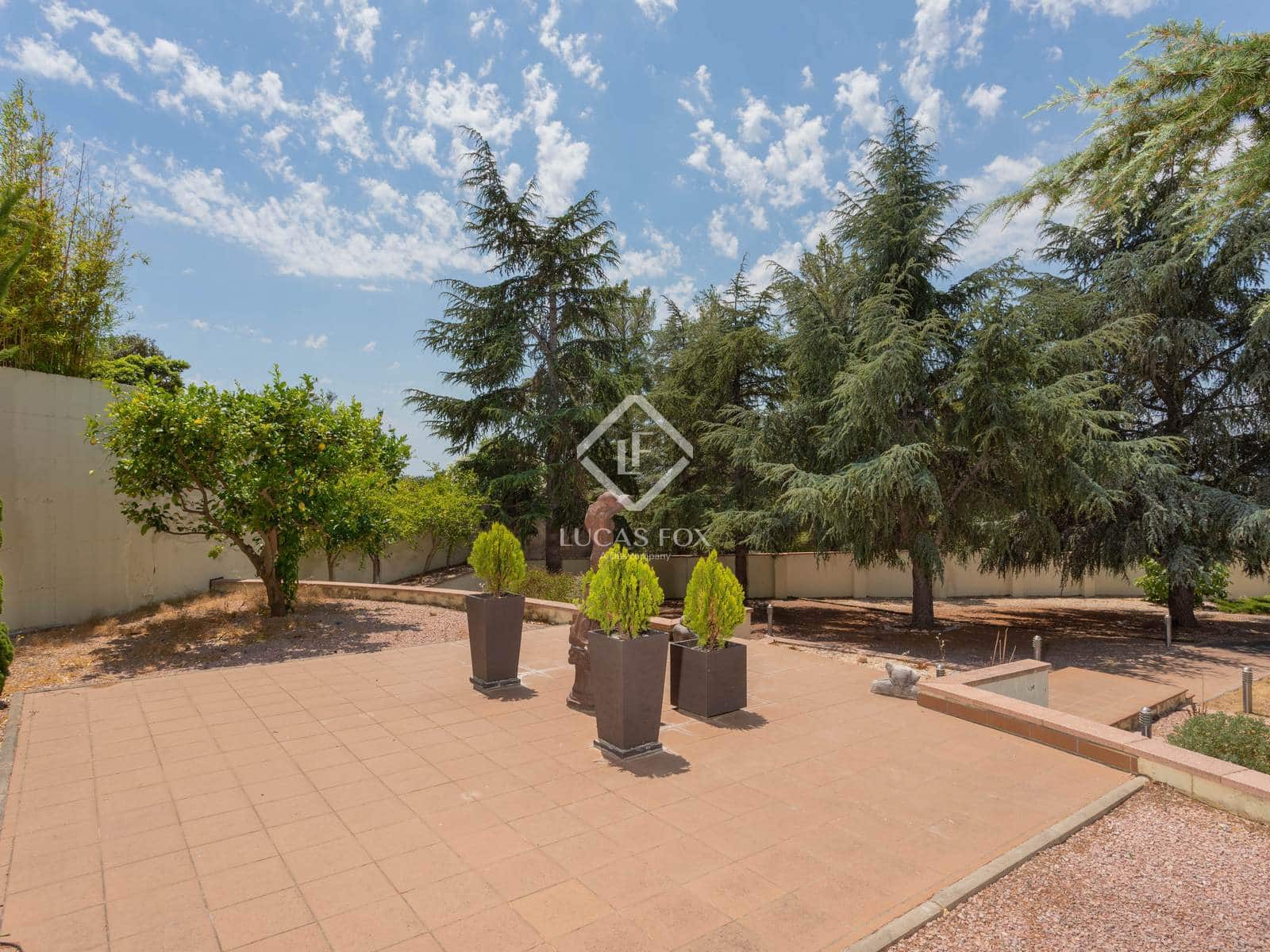 5 slaapkamer Villa te koop in Pau met zwembad - € 1.500.000 (Ref: 9109350)