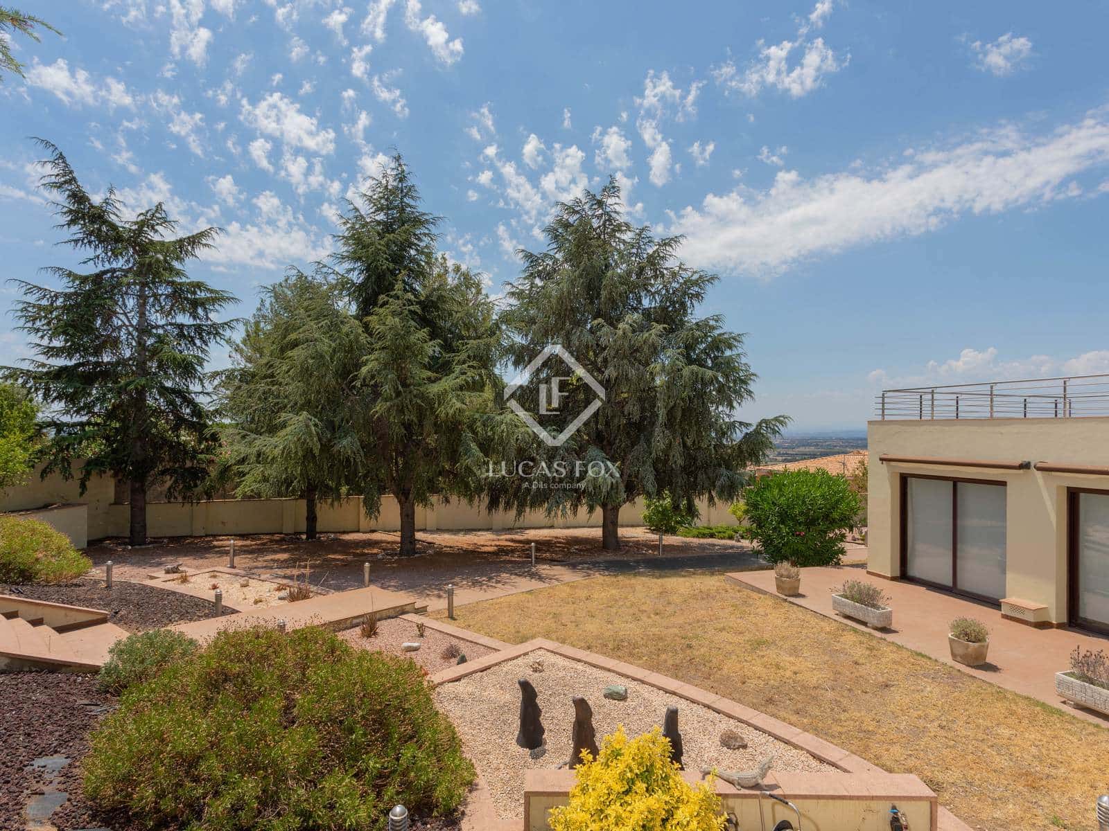 5 slaapkamer Villa te koop in Pau met zwembad - € 1.500.000 (Ref: 9109350)