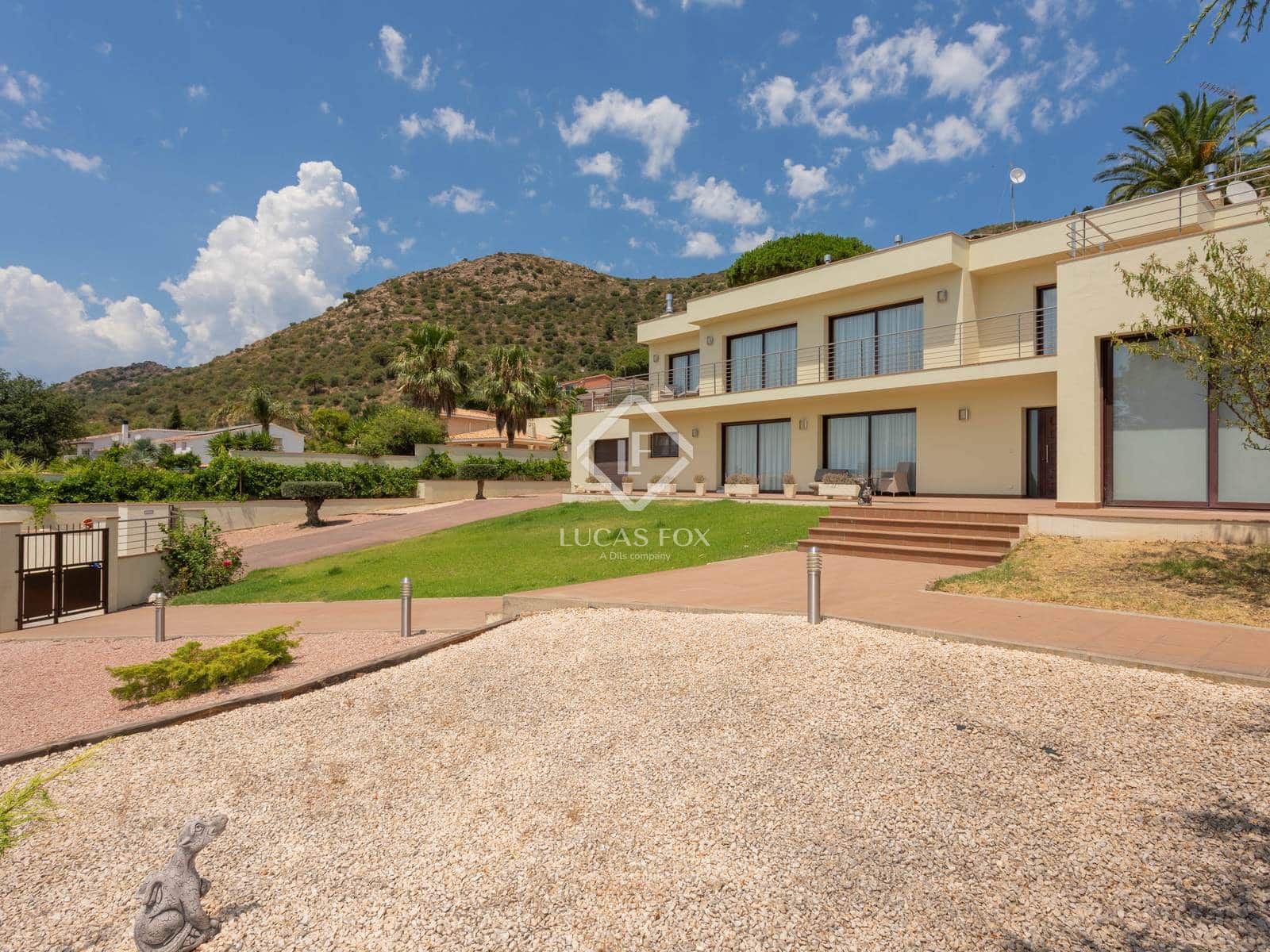 5 slaapkamer Villa te koop in Pau met zwembad - € 1.500.000 (Ref: 9109350)