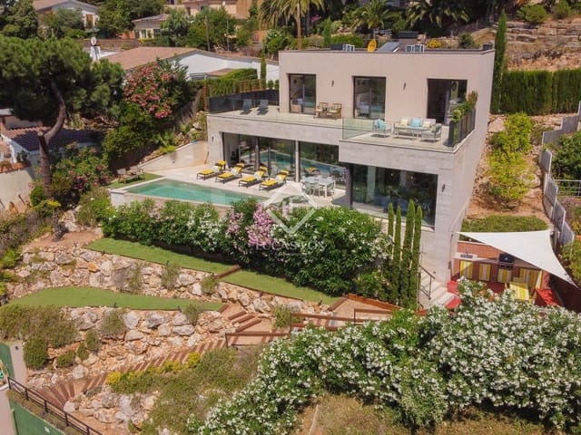 3 bedroom Villa for sale in Tossa de Mar with pool - € 1,470,000 (Ref: 9109706)