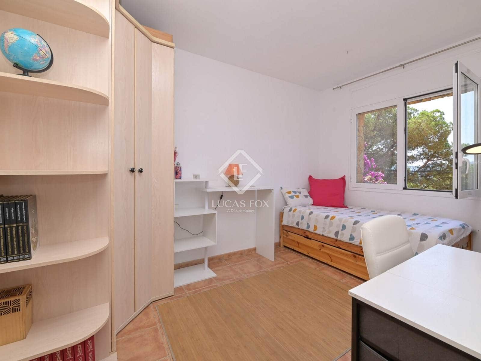 5 soveværelse Villa til salg i Santa Cristina d'Aro med garage - € 590.000 (Ref: 9111582)