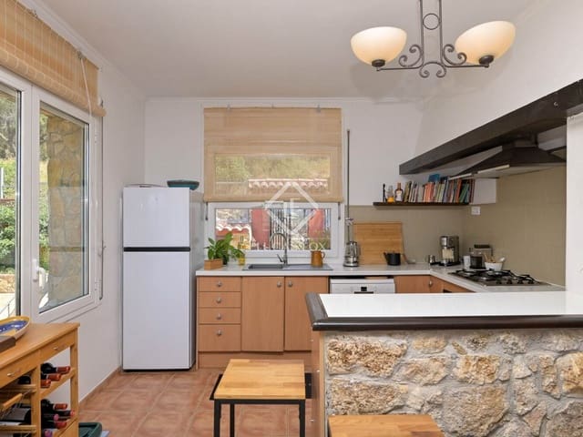 5 chambre Villa/Maison à vendre à Santa Cristina d'Aro avec garage - 590 000 € (Ref: 9111582)