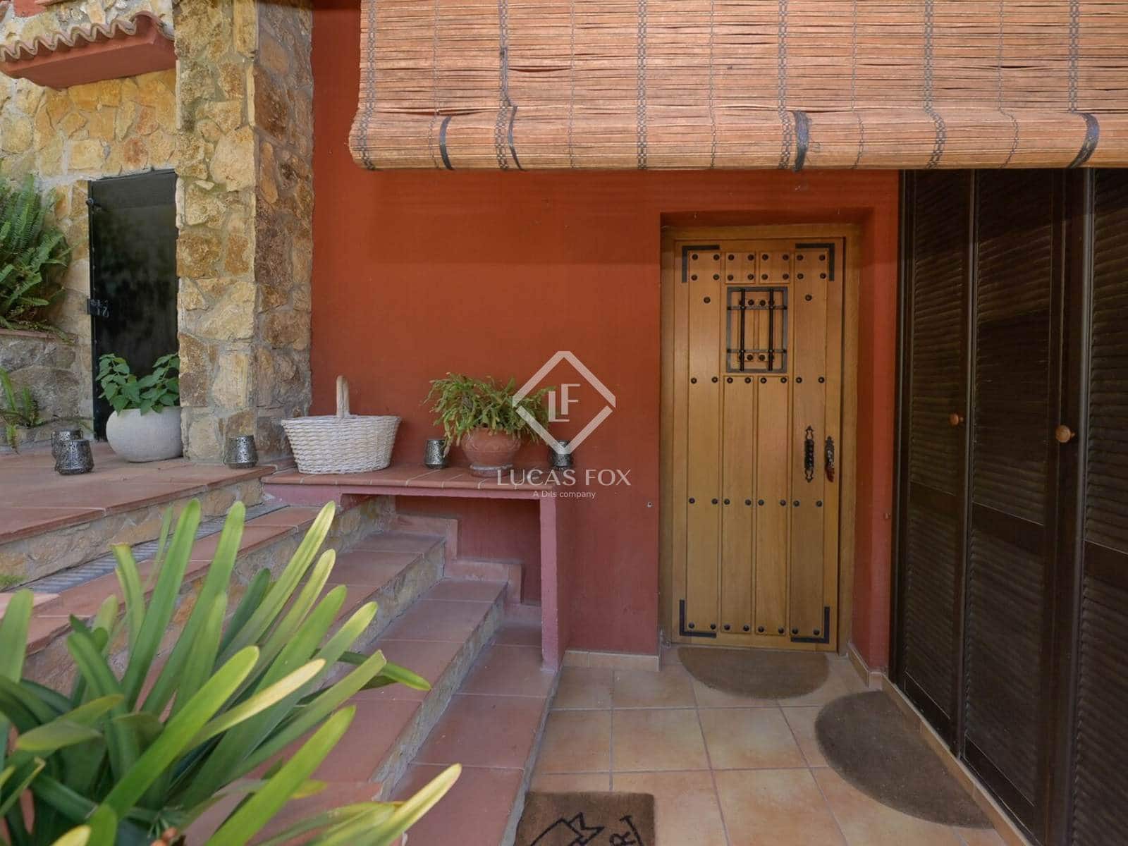 5 soveværelse Villa til salg i Santa Cristina d'Aro med garage - € 590.000 (Ref: 9111582)