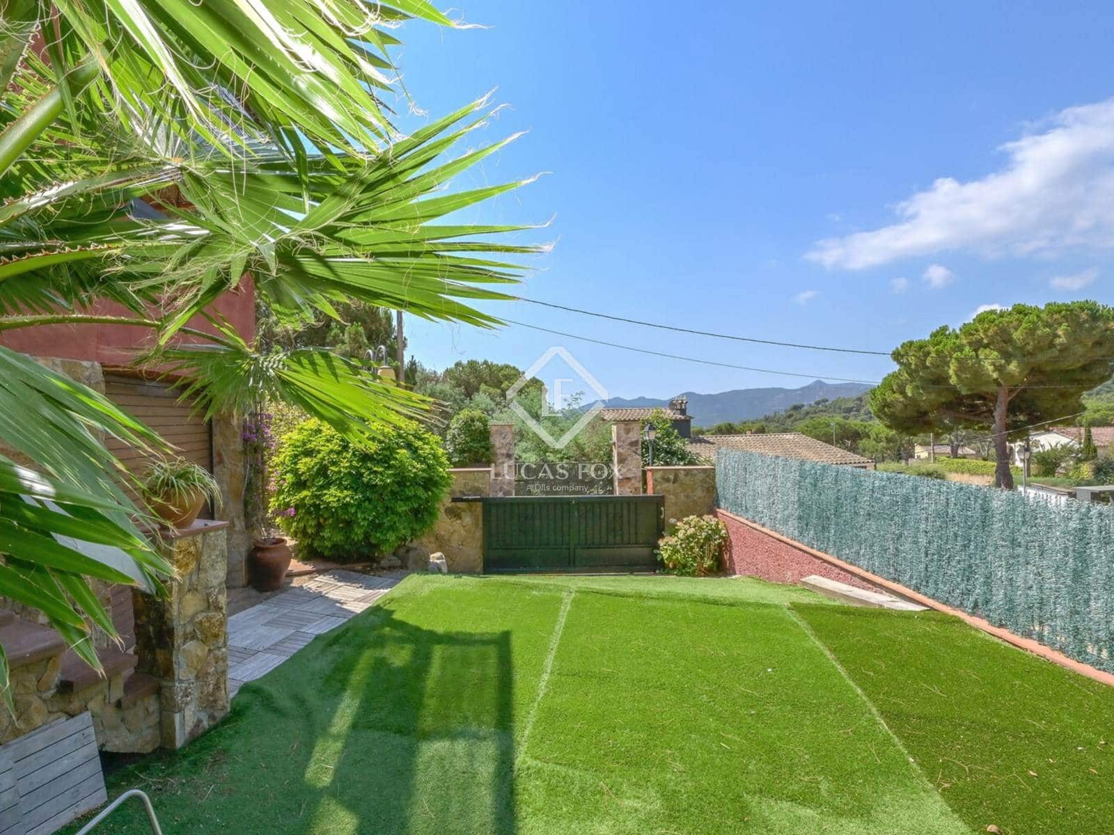 5 soveværelse Villa til salg i Santa Cristina d'Aro med garage - € 590.000 (Ref: 9111582)