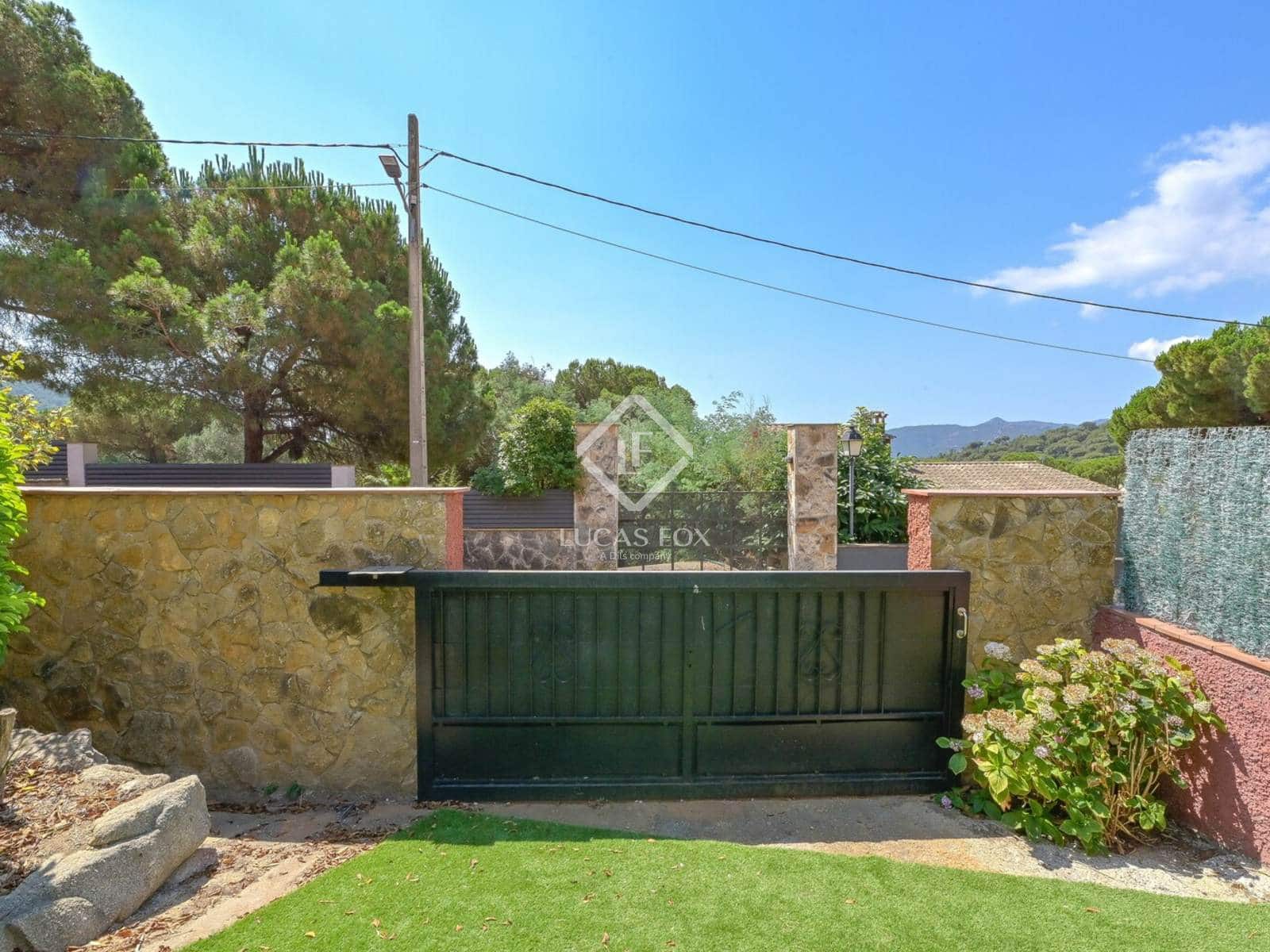 5 soveværelse Villa til salg i Santa Cristina d'Aro med garage - € 590.000 (Ref: 9111582)