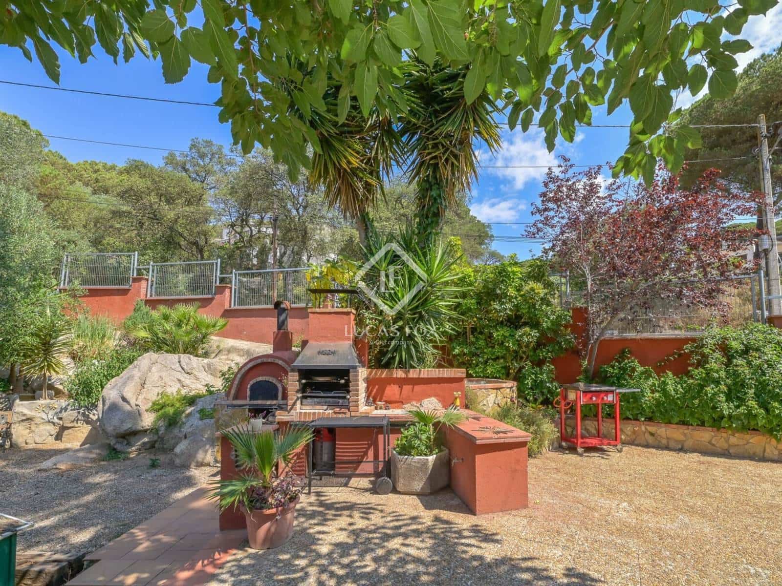 5 soveværelse Villa til salg i Santa Cristina d'Aro med garage - € 590.000 (Ref: 9111582)