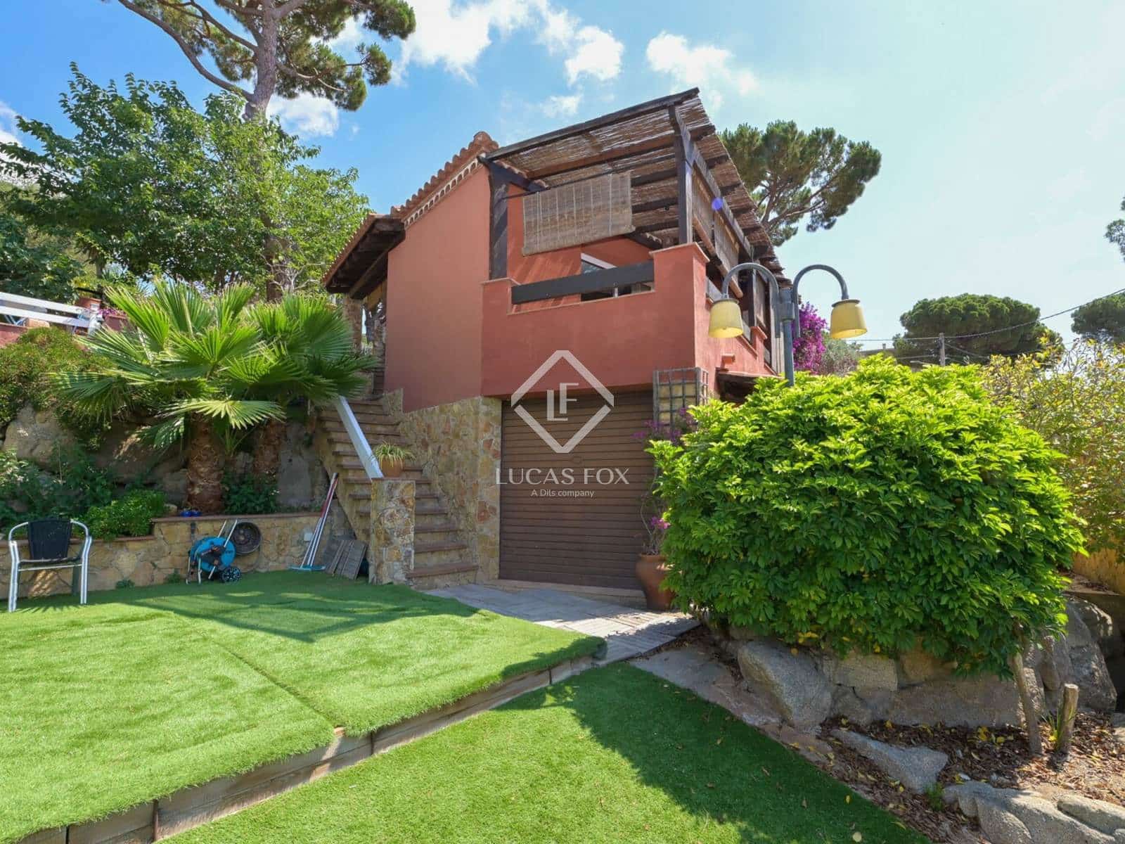 5 soveværelse Villa til salg i Santa Cristina d'Aro med garage - € 590.000 (Ref: 9111582)