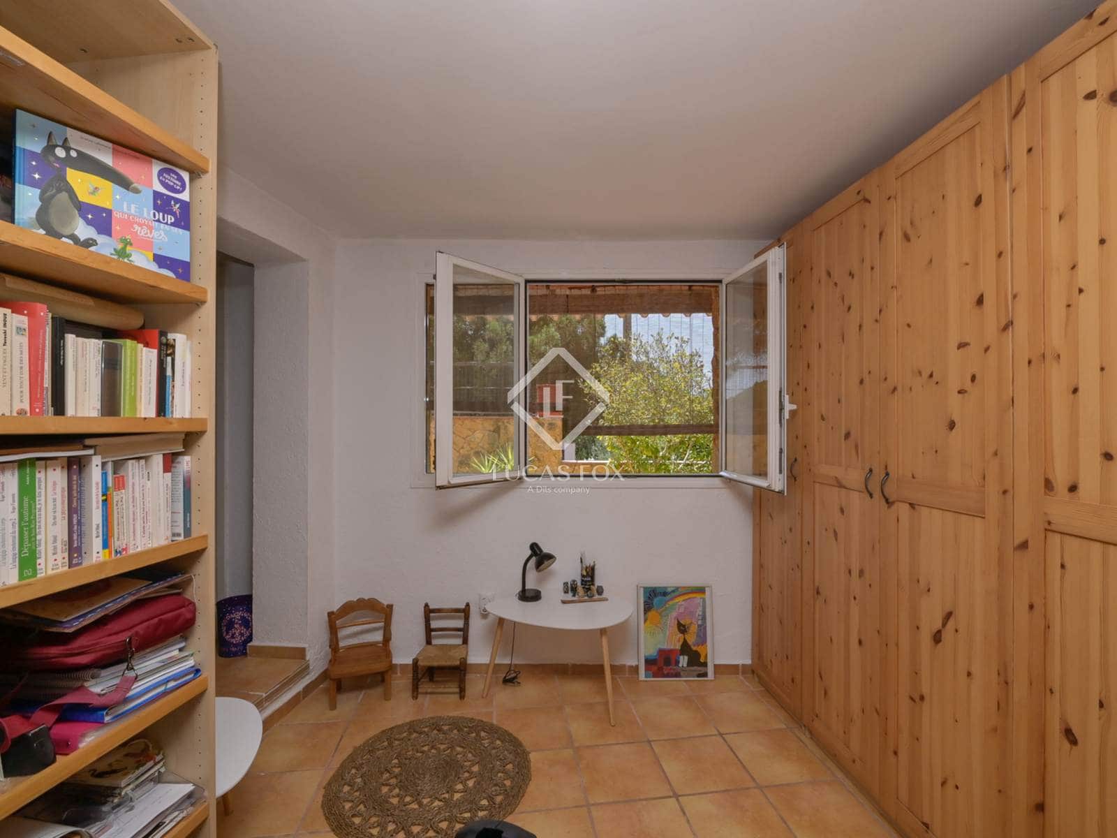 5 soveværelse Villa til salg i Santa Cristina d'Aro med garage - € 590.000 (Ref: 9111582)