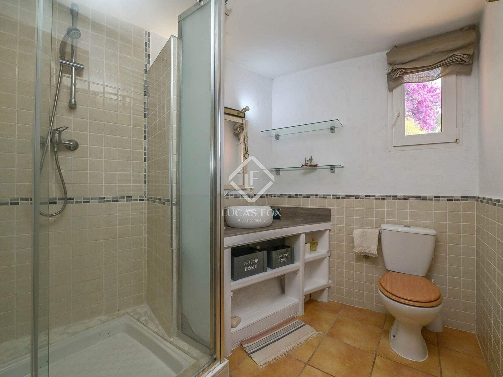 5 soveværelse Villa til salg i Santa Cristina d'Aro med garage - € 590.000 (Ref: 9111582)