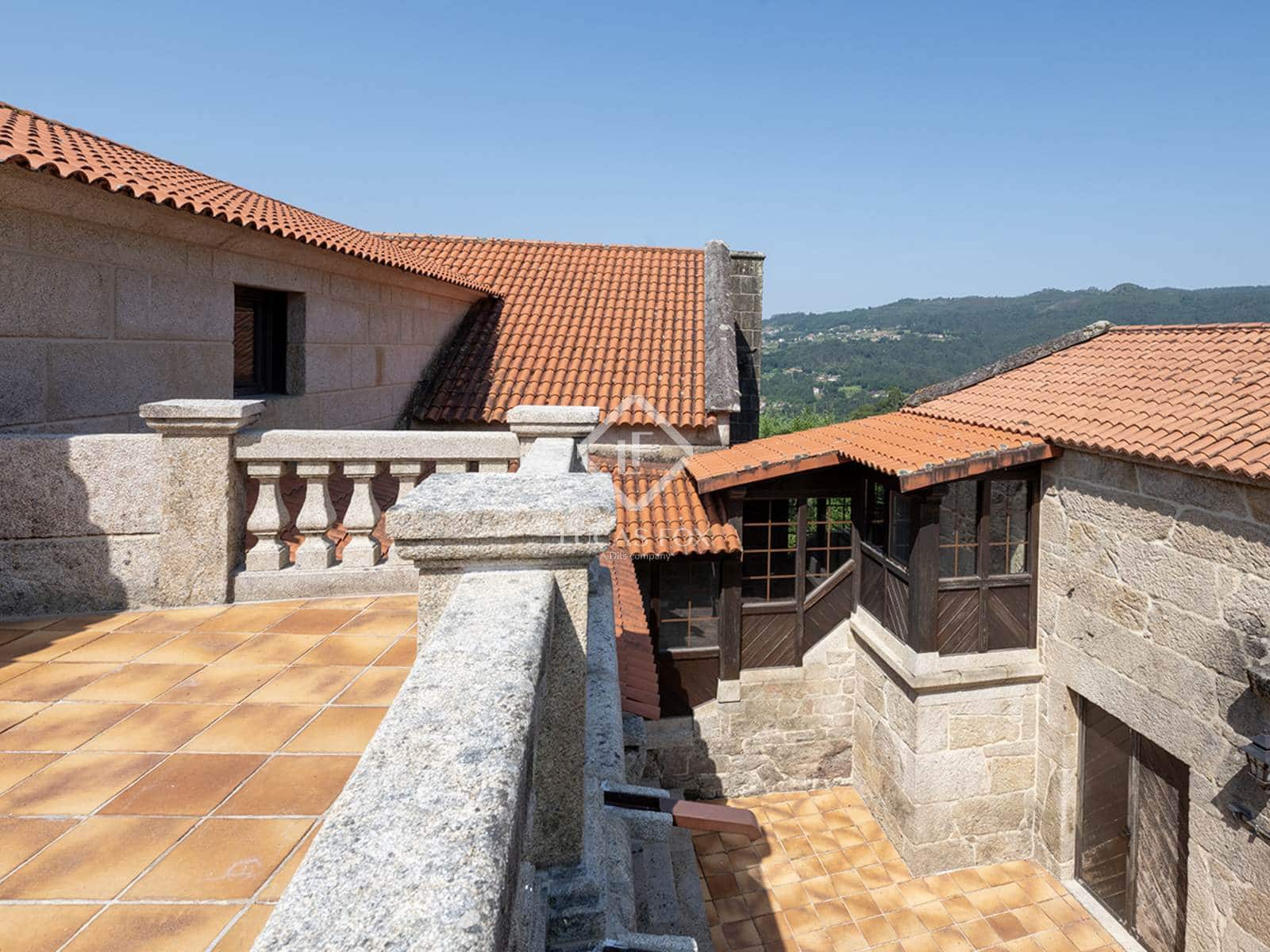 5 Zimmer Villa zu verkaufen in Covelo mit Pool Garage - 795.000 € (Ref: 9111584)