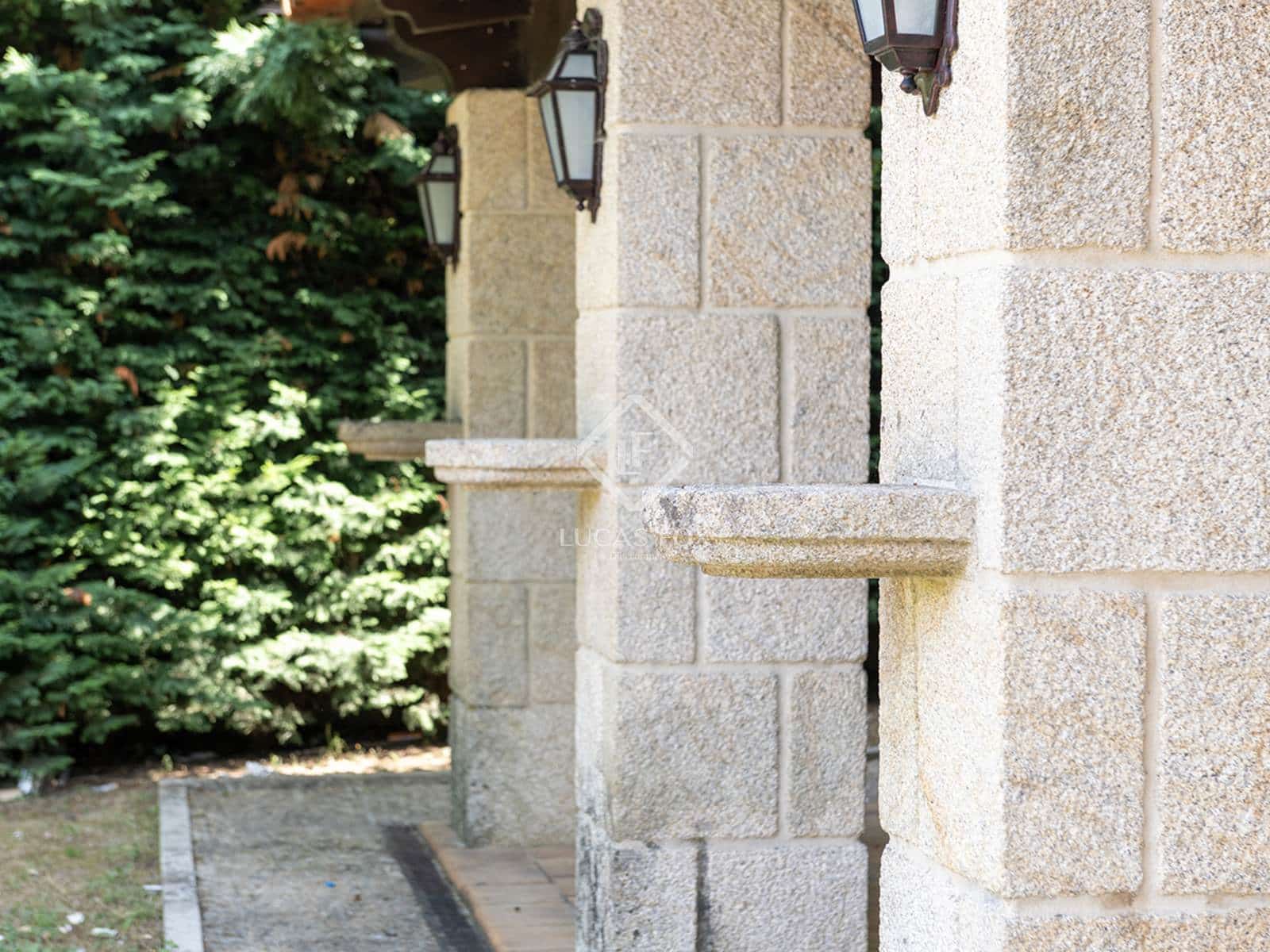 5 Zimmer Villa zu verkaufen in Covelo mit Pool Garage - 795.000 € (Ref: 9111584)