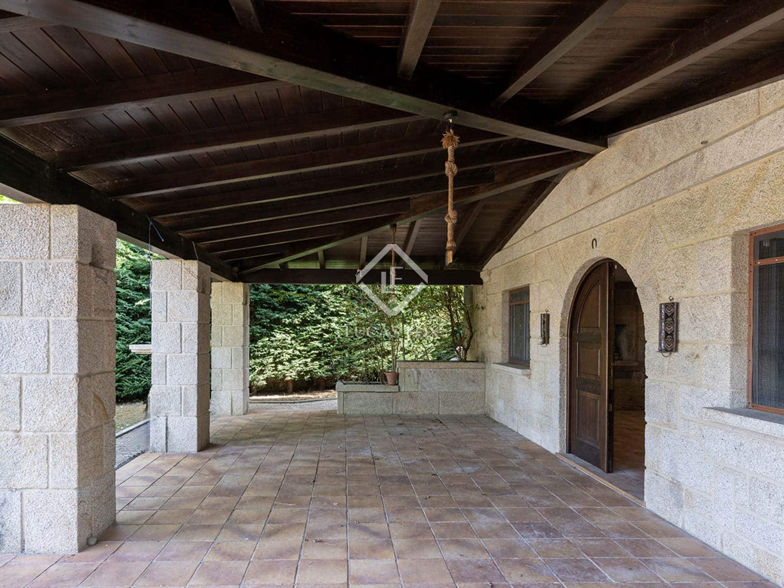 5 Zimmer Villa zu verkaufen in Covelo mit Pool Garage - 795.000 € (Ref: 9111584)