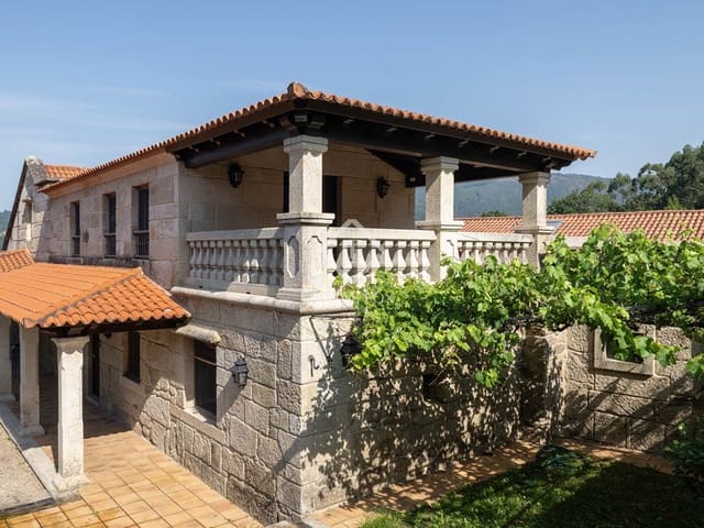 5 Zimmer Villa zu verkaufen in Covelo mit Pool Garage - 795.000 € (Ref: 9111584)