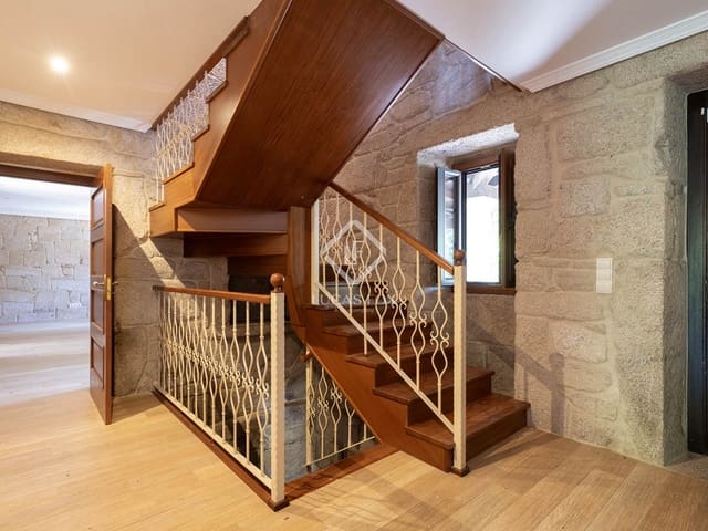 5 Zimmer Villa zu verkaufen in Covelo mit Pool Garage - 795.000 € (Ref: 9111584)