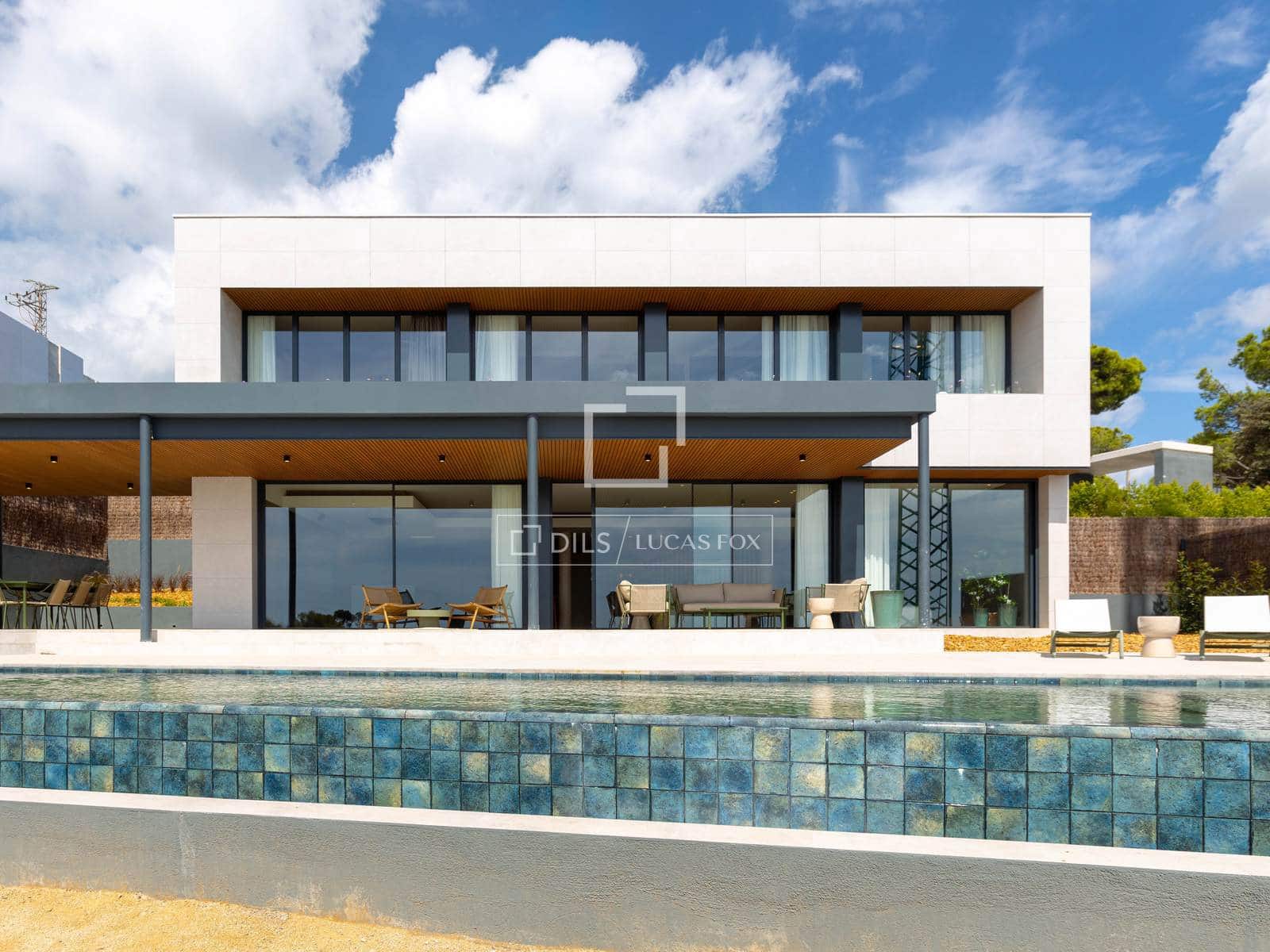 5 makuuhuone Huvila myytävänä paikassa Sant Andreu de Llavaneres mukana uima-altaan 
autotalli - 2 300 000 € (Ref: 9113273)