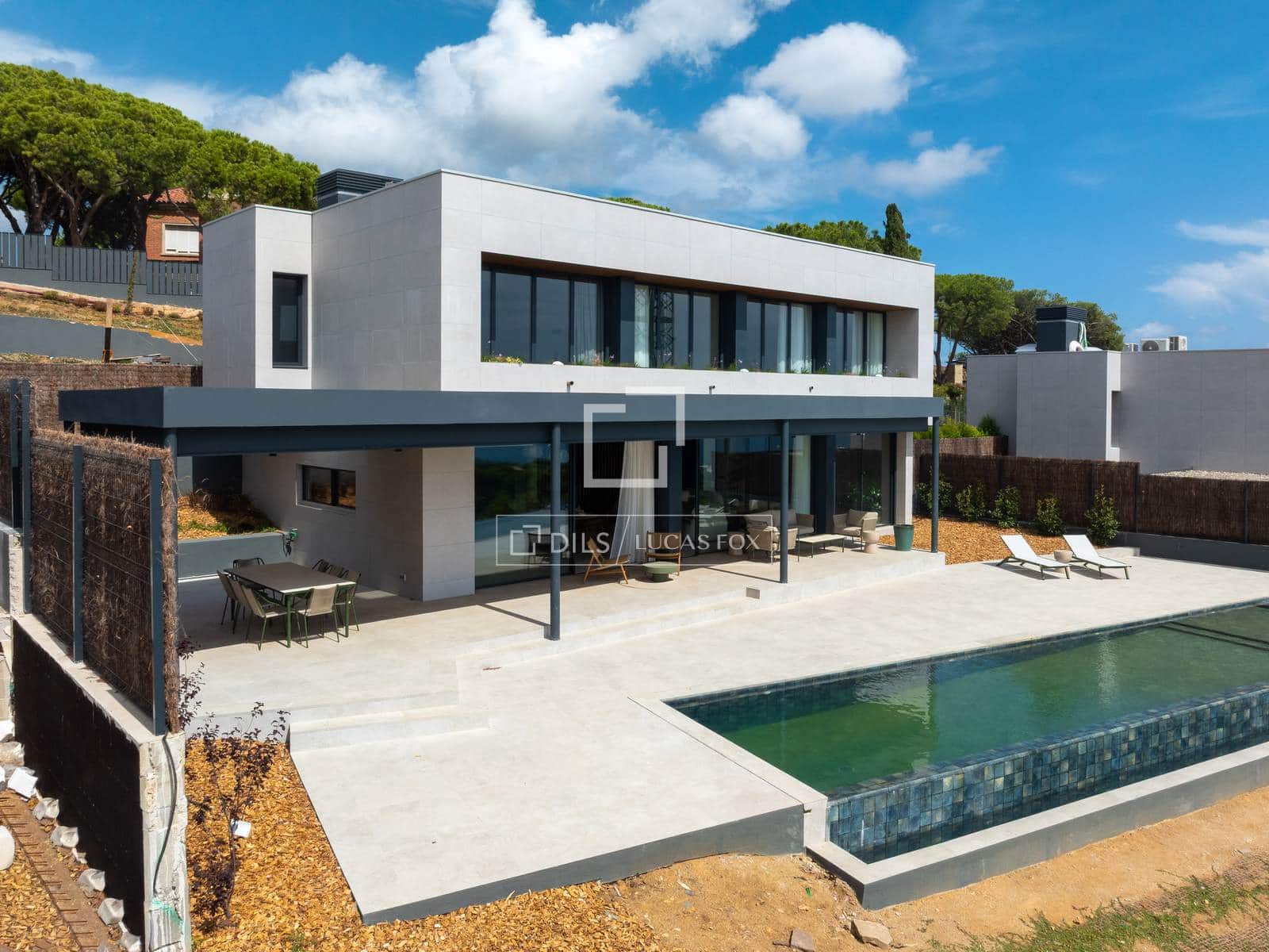 5 makuuhuone Huvila myytävänä paikassa Sant Andreu de Llavaneres mukana uima-altaan 
autotalli - 2 300 000 € (Ref: 9113273)