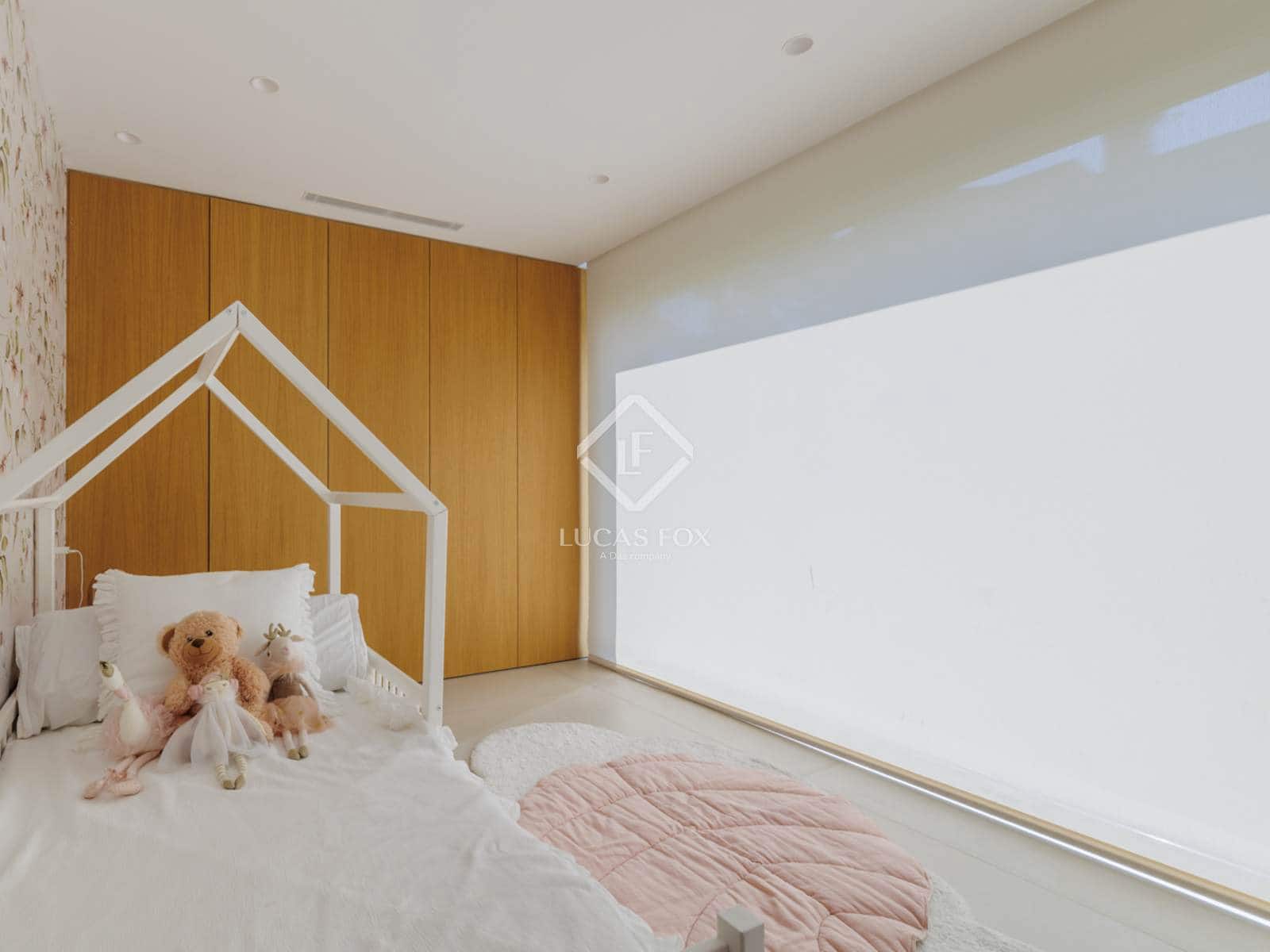 5 soveværelse Villa til leje i Pozuelo de Alarcon med swimmingpool garage - € 20.000 (Ref: 9115264)