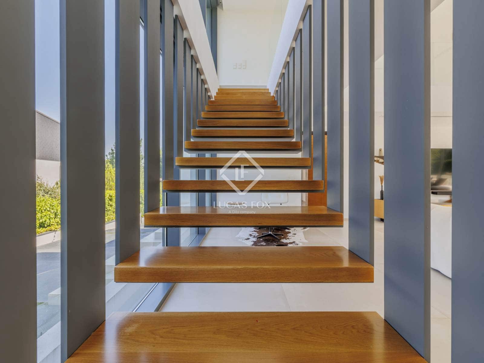 5 soveværelse Villa til leje i Pozuelo de Alarcon med swimmingpool garage - € 20.000 (Ref: 9115264)