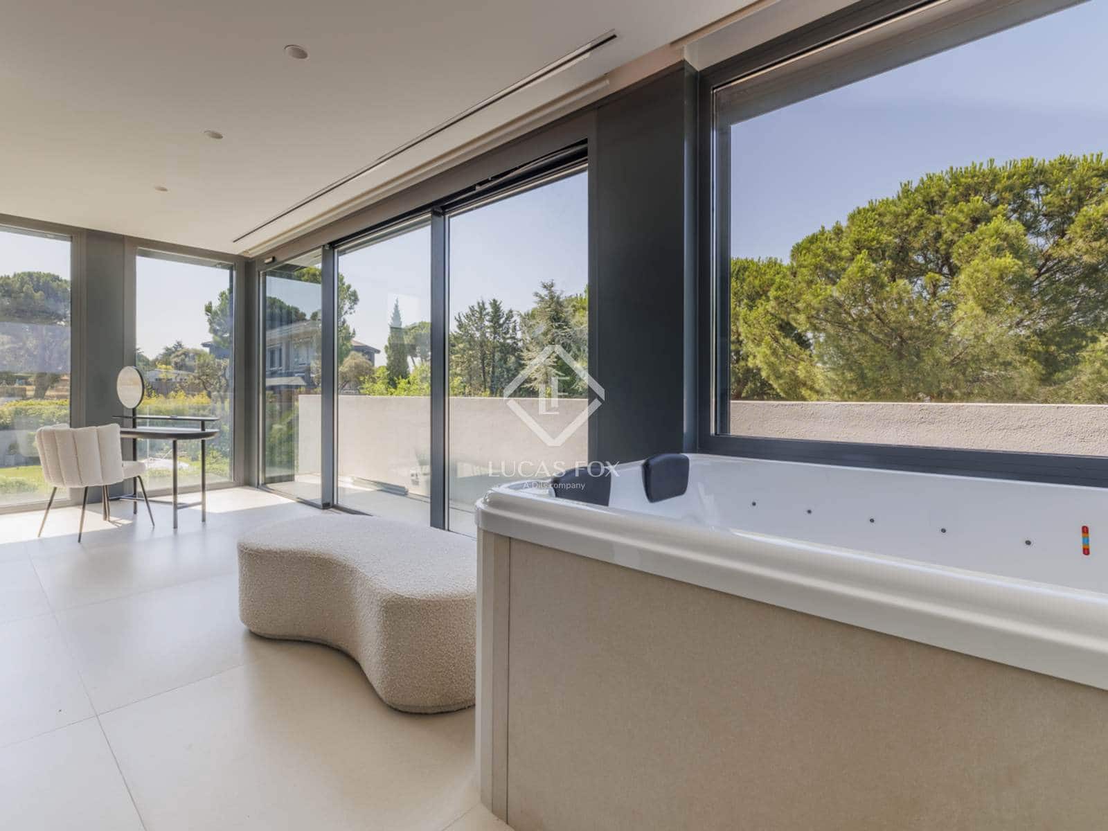 5 soveværelse Villa til leje i Pozuelo de Alarcon med swimmingpool garage - € 20.000 (Ref: 9115264)