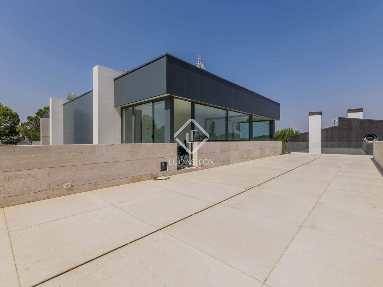 5 soveværelse Villa til leje i Pozuelo de Alarcon med swimmingpool garage - € 20.000 (Ref: 9115264)