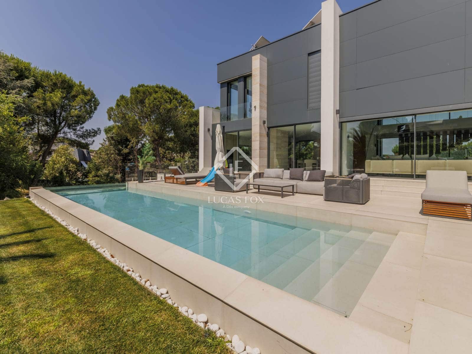 5 soveværelse Villa til leje i Pozuelo de Alarcon med swimmingpool garage - € 20.000 (Ref: 9115264)
