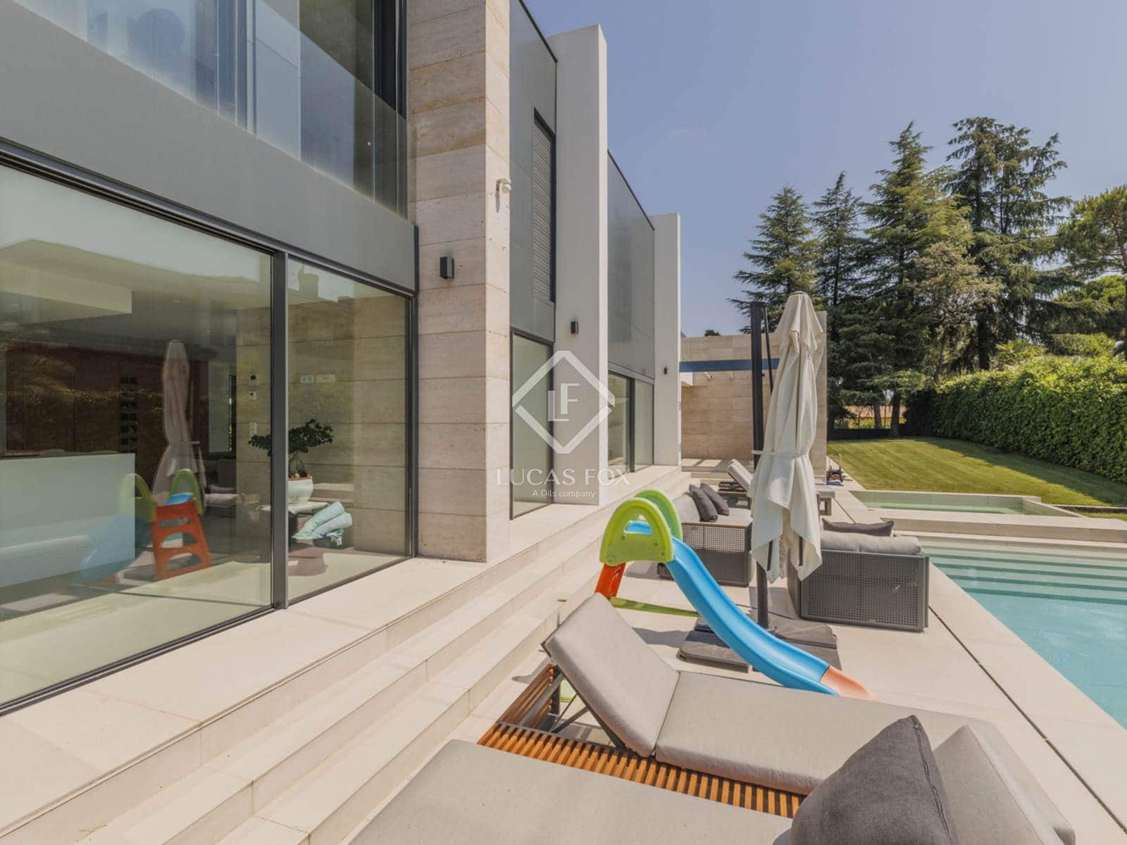 5 soveværelse Villa til leje i Pozuelo de Alarcon med swimmingpool garage - € 20.000 (Ref: 9115264)