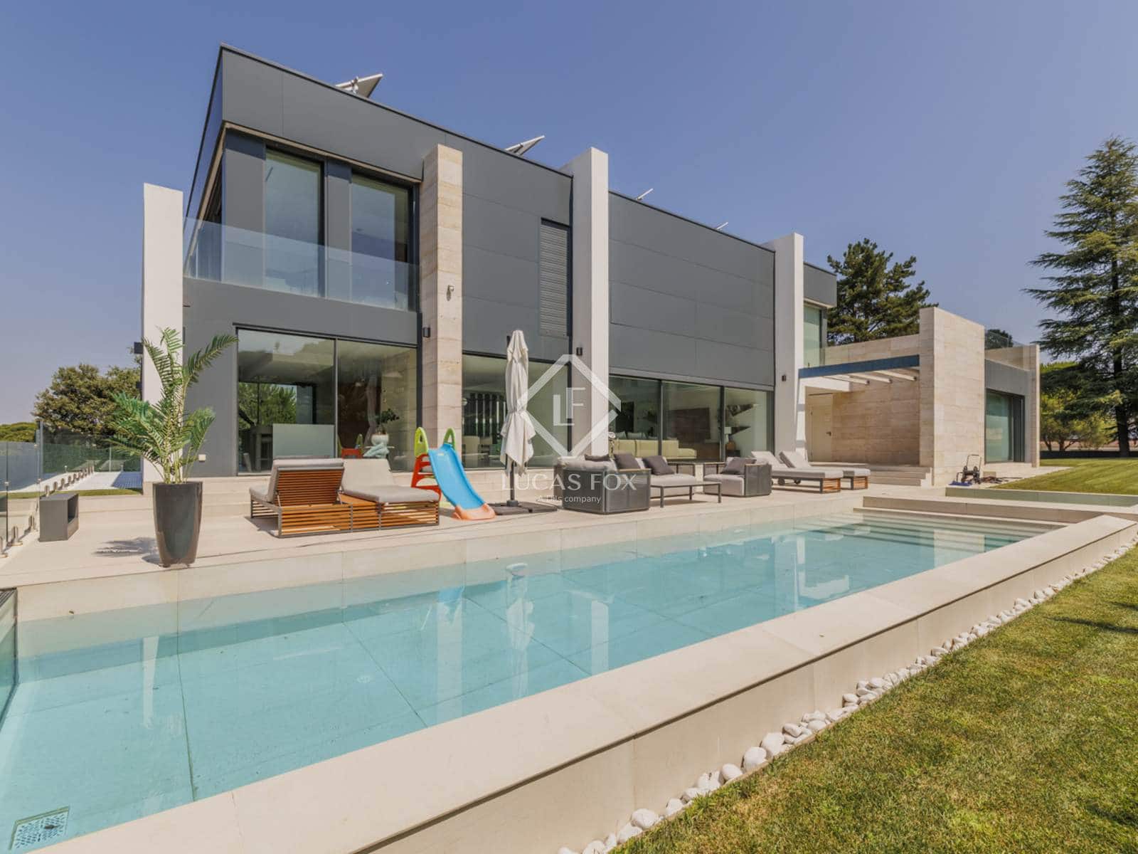 5 soveværelse Villa til leje i Pozuelo de Alarcon med swimmingpool garage - € 20.000 (Ref: 9115264)