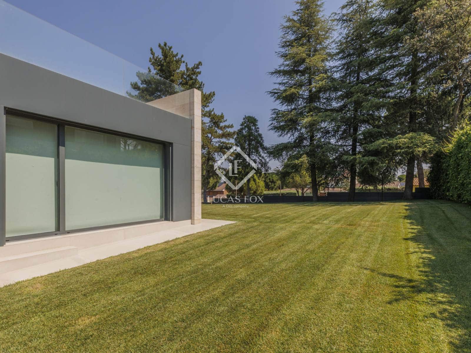 5 soveværelse Villa til leje i Pozuelo de Alarcon med swimmingpool garage - € 20.000 (Ref: 9115264)