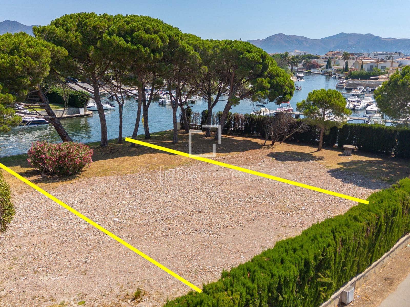 Building Plot for sale in Empuriabrava - € 750,000 (Ref: 9115378)