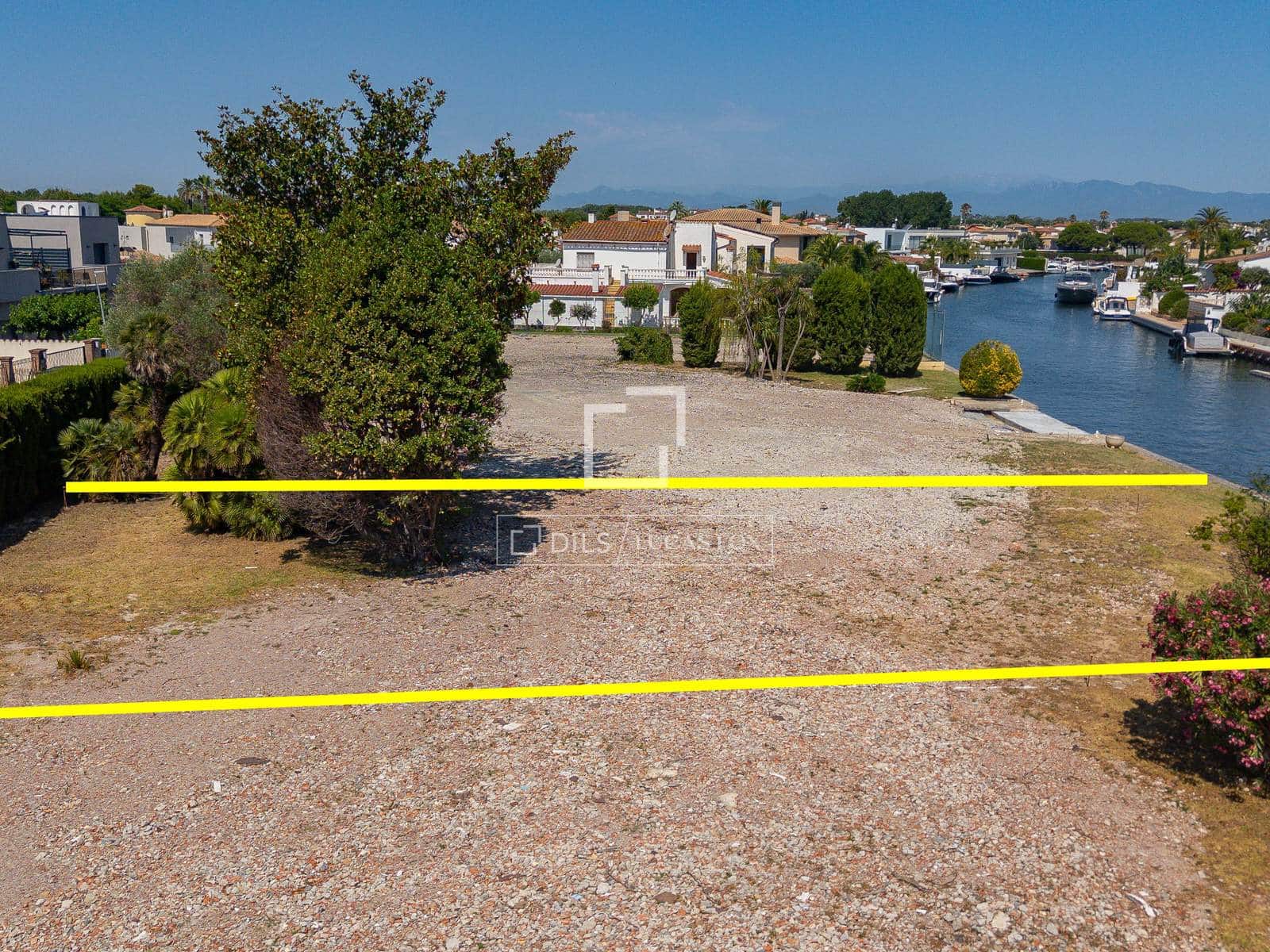 Building Plot for sale in Empuriabrava - € 750,000 (Ref: 9115378)