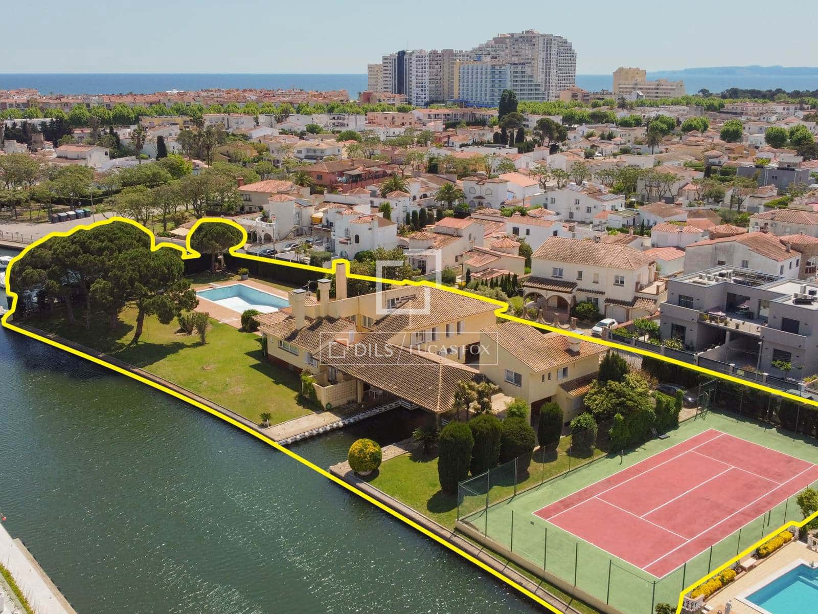 Building Plot for sale in Empuriabrava - € 750,000 (Ref: 9115378)